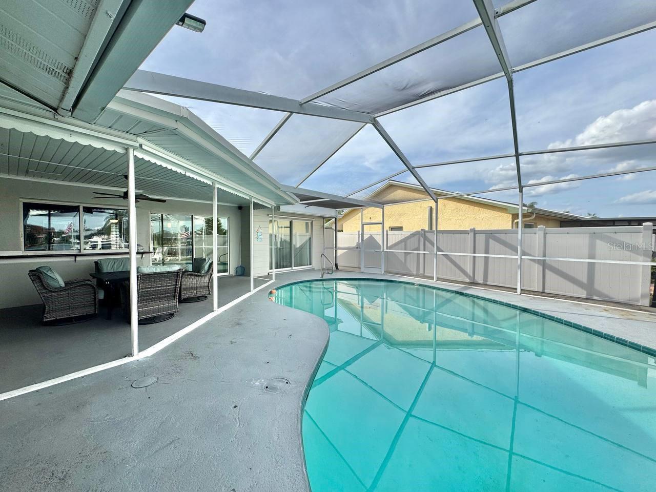 6316 LAKE SUNRISE DR, APOLLO BEACH, FL, 33572