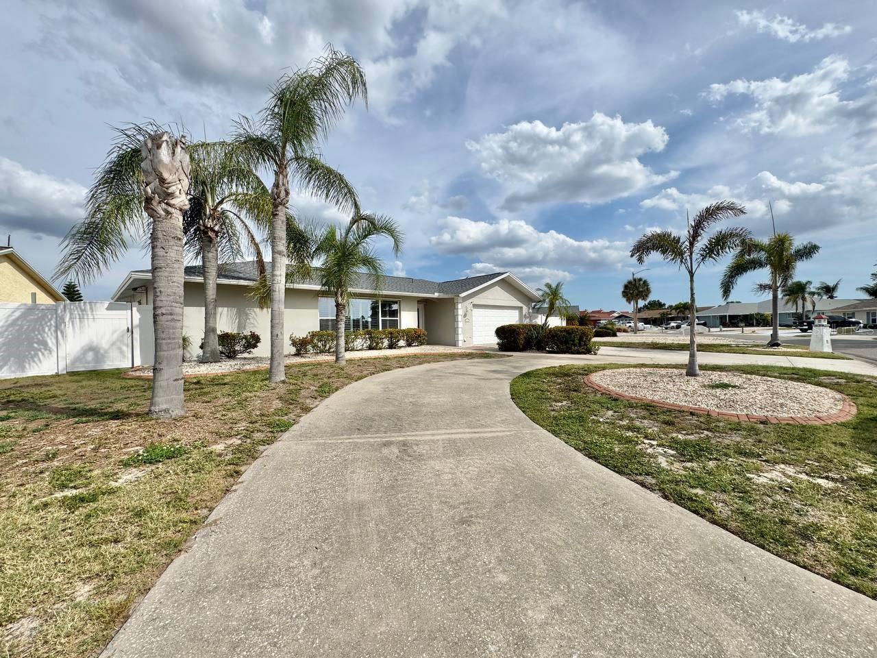 6316 LAKE SUNRISE DR, APOLLO BEACH, FL, 33572