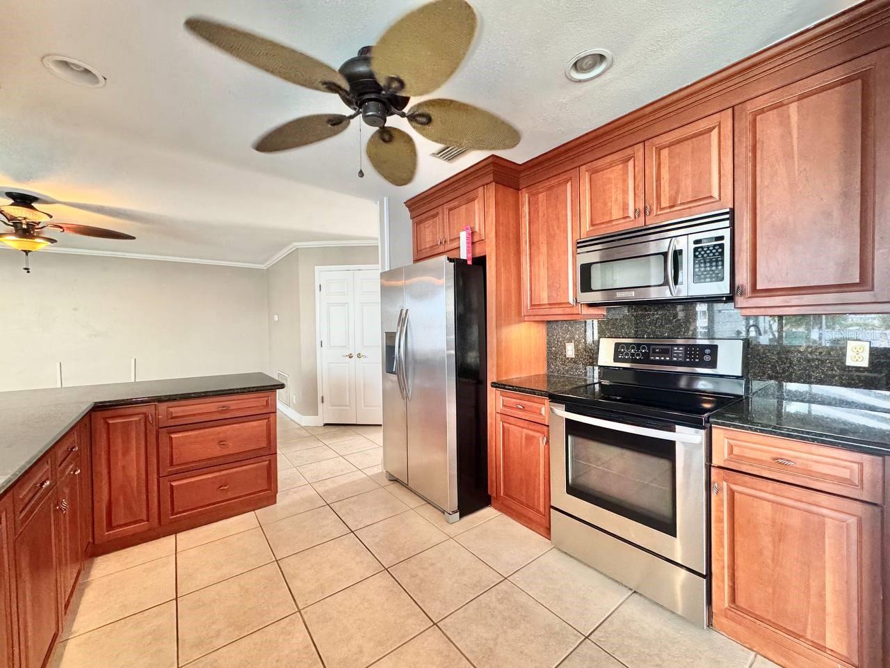 6316 LAKE SUNRISE DR, APOLLO BEACH, FL, 33572