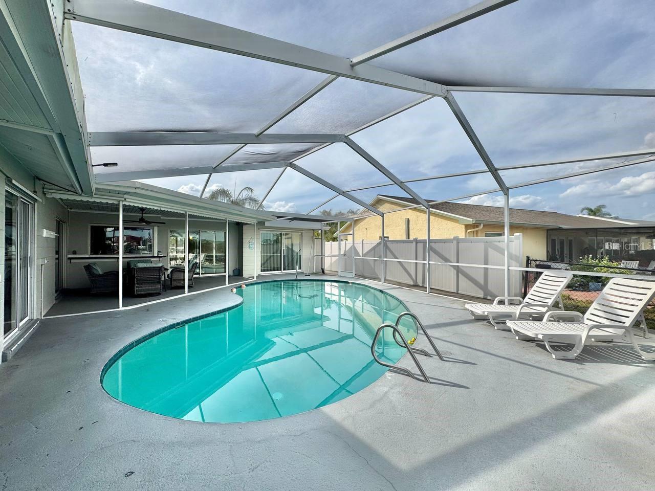6316 LAKE SUNRISE DR, APOLLO BEACH, FL, 33572