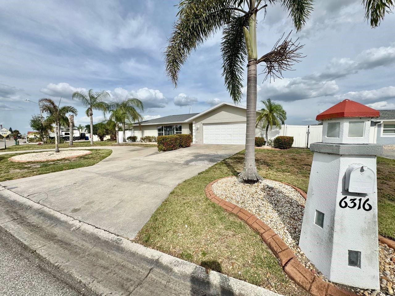 6316 LAKE SUNRISE DR, APOLLO BEACH, FL, 33572