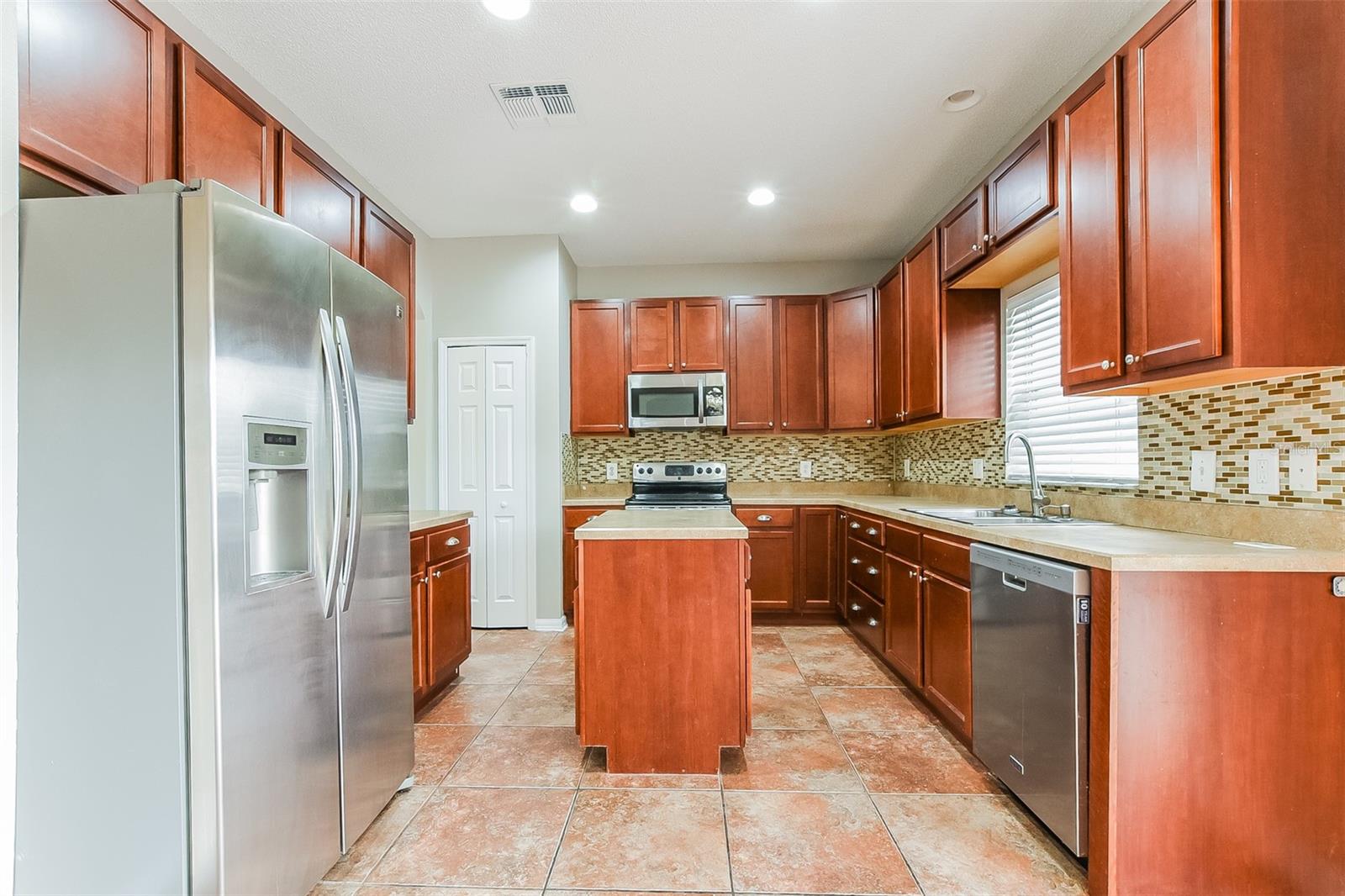 2043 HAMMOCK MOSS DR, ORLANDO, FL, 32820