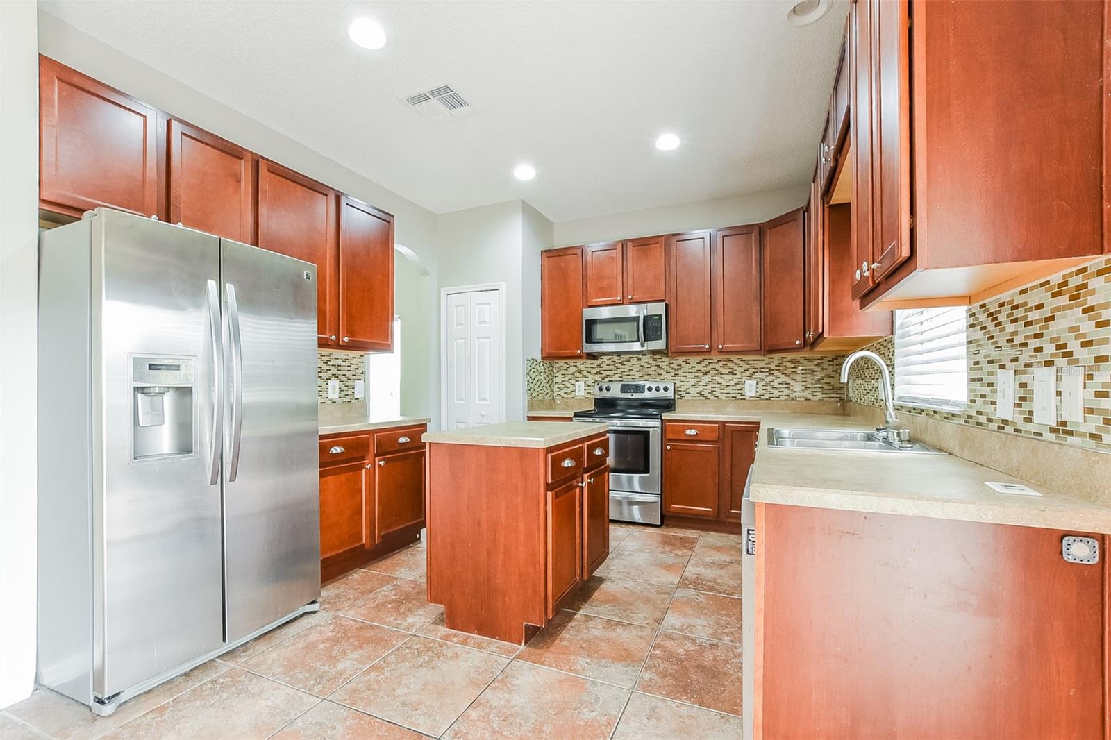 2043 HAMMOCK MOSS DR, ORLANDO, FL, 32820