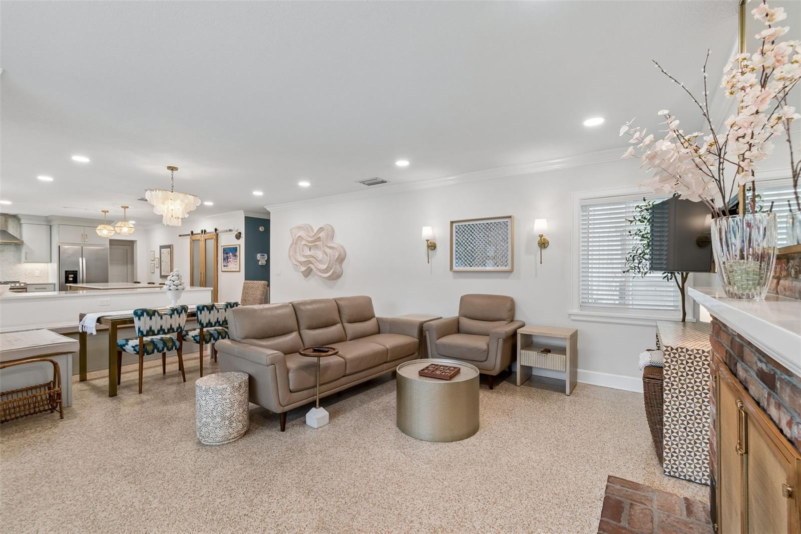 10916 CARROLLWOOD DR, TAMPA, FL, 33618