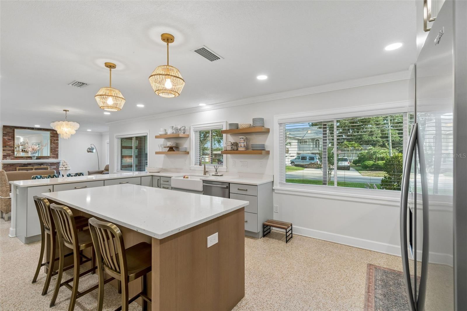 10916 CARROLLWOOD DR, TAMPA, FL, 33618
