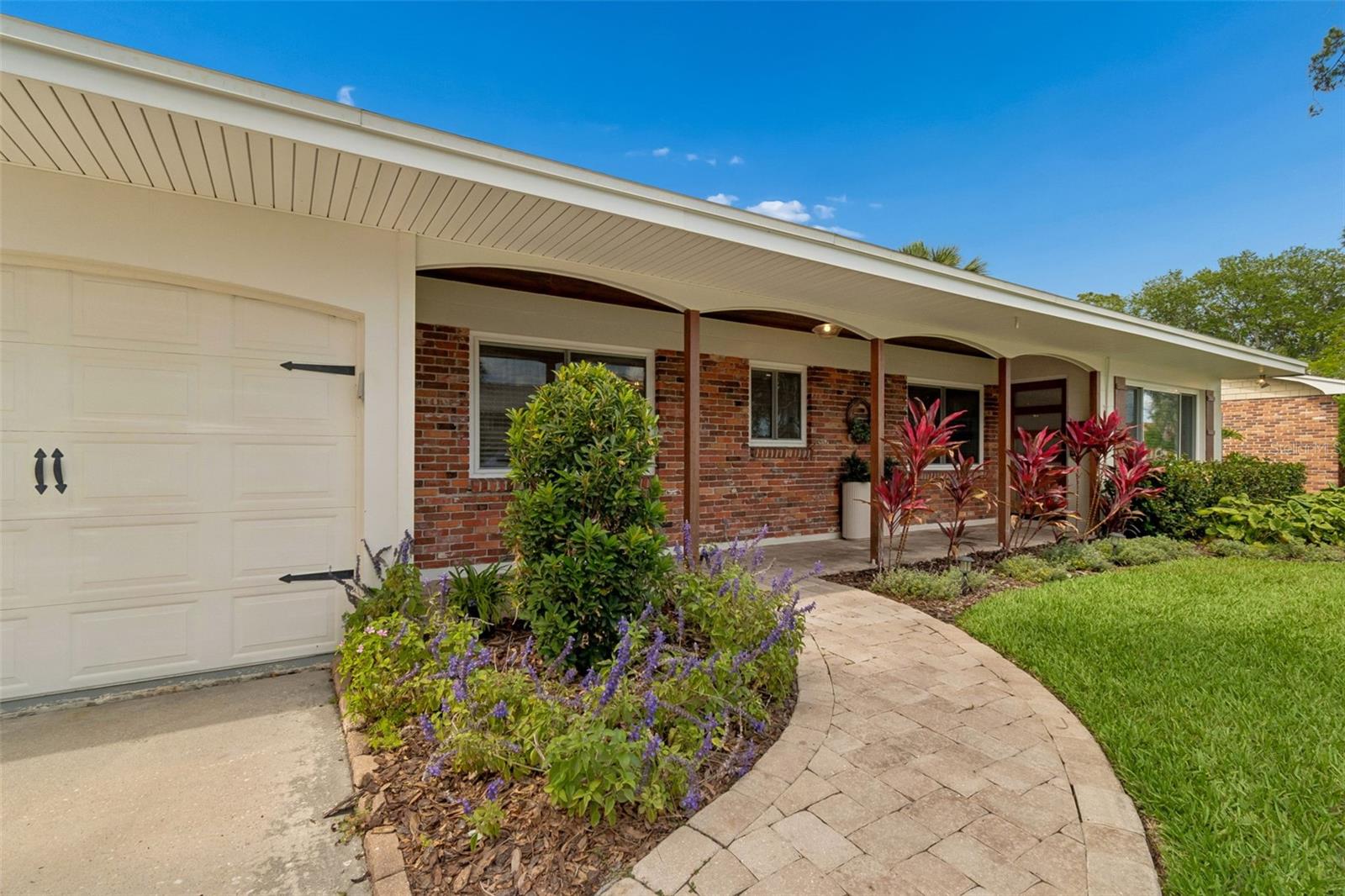 10916 CARROLLWOOD DR, TAMPA, FL, 33618