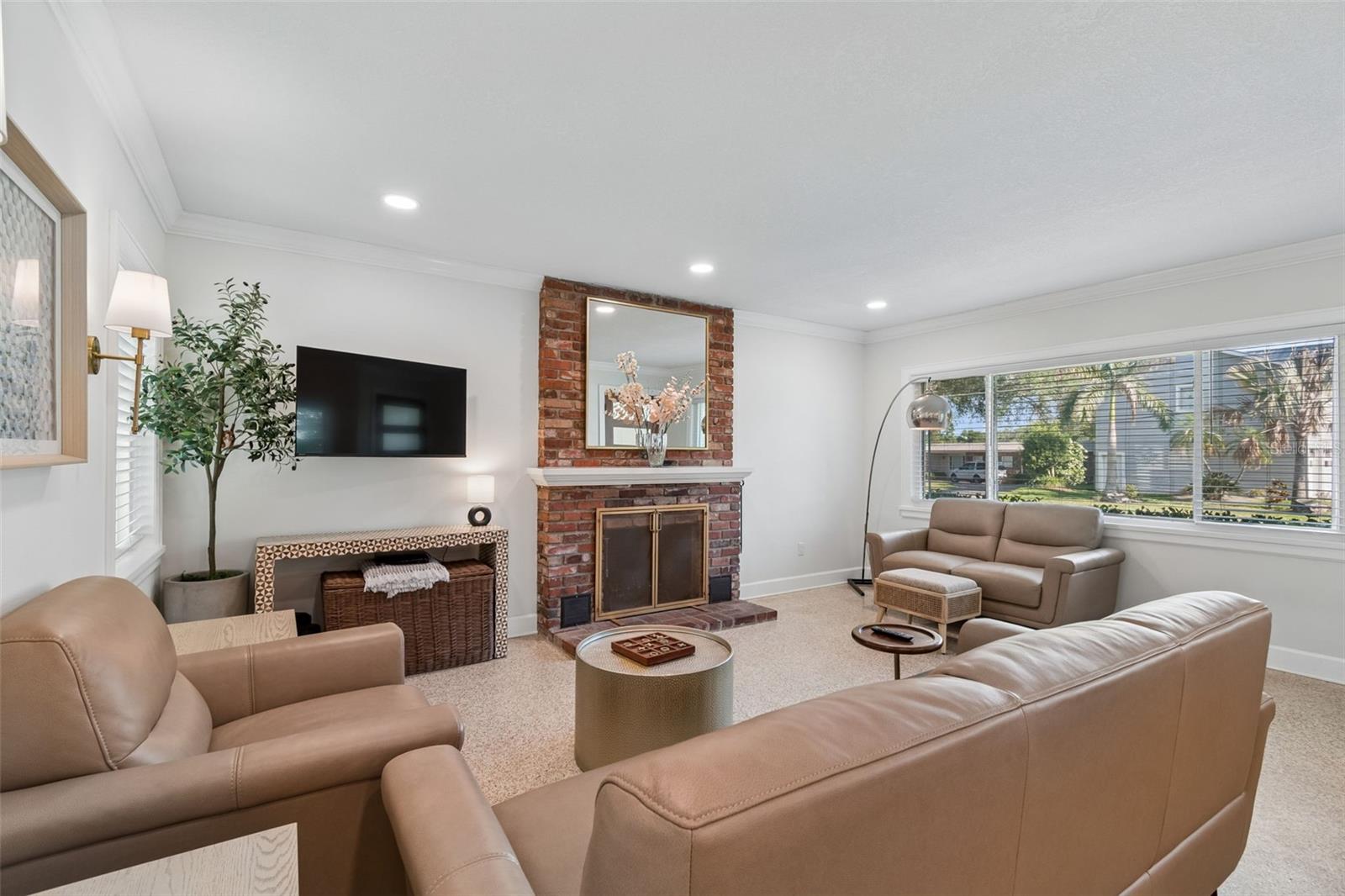 10916 CARROLLWOOD DR, TAMPA, FL, 33618