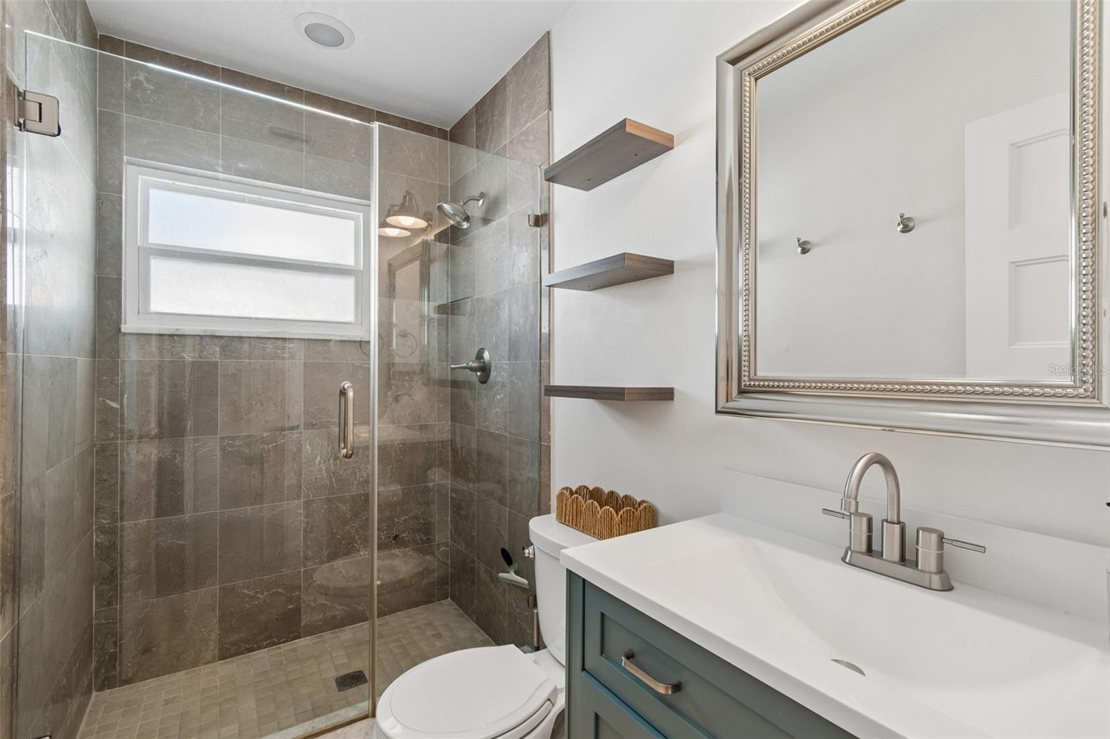 10916 CARROLLWOOD DR, TAMPA, FL, 33618