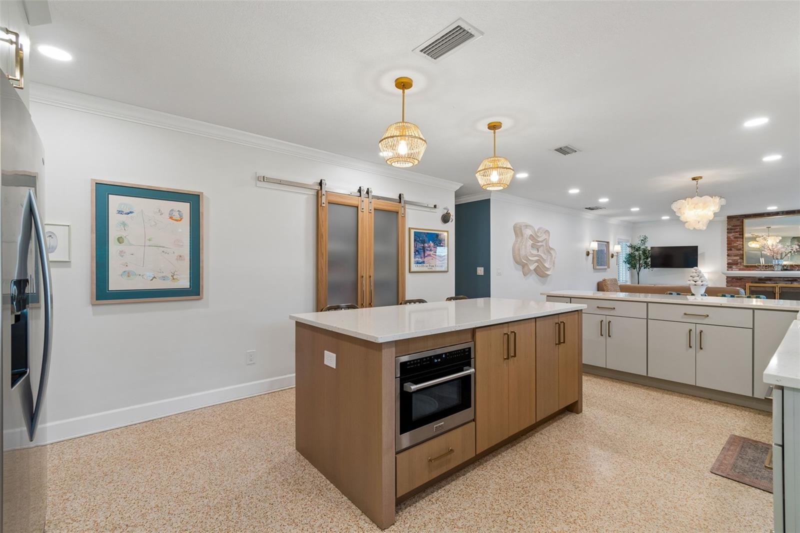 10916 CARROLLWOOD DR, TAMPA, FL, 33618
