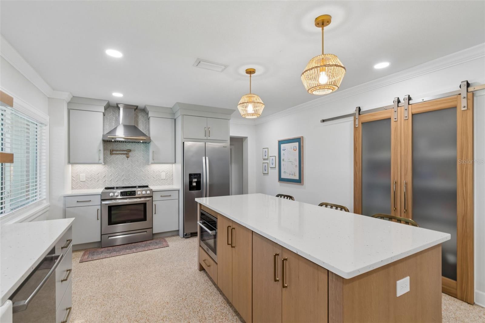 10916 CARROLLWOOD DR, TAMPA, FL, 33618