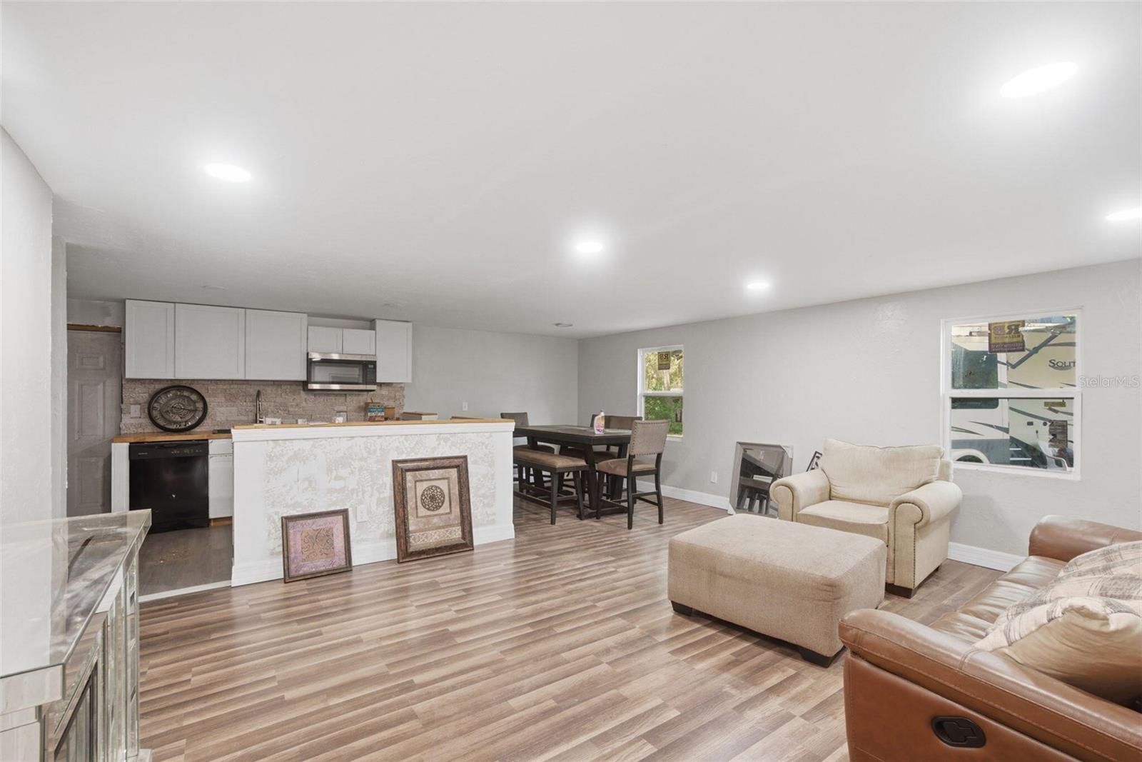 6945 NE 5TH PL, OCALA, FL, 34470