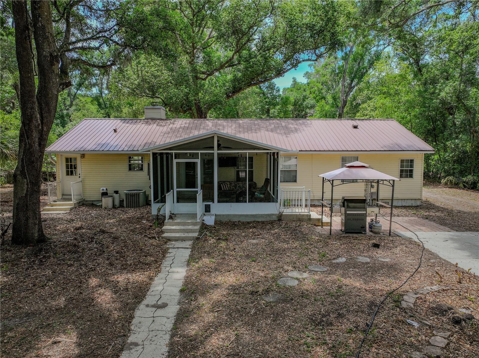 10324 SKEWLEE RD, THONOTOSASSA, FL, 33592