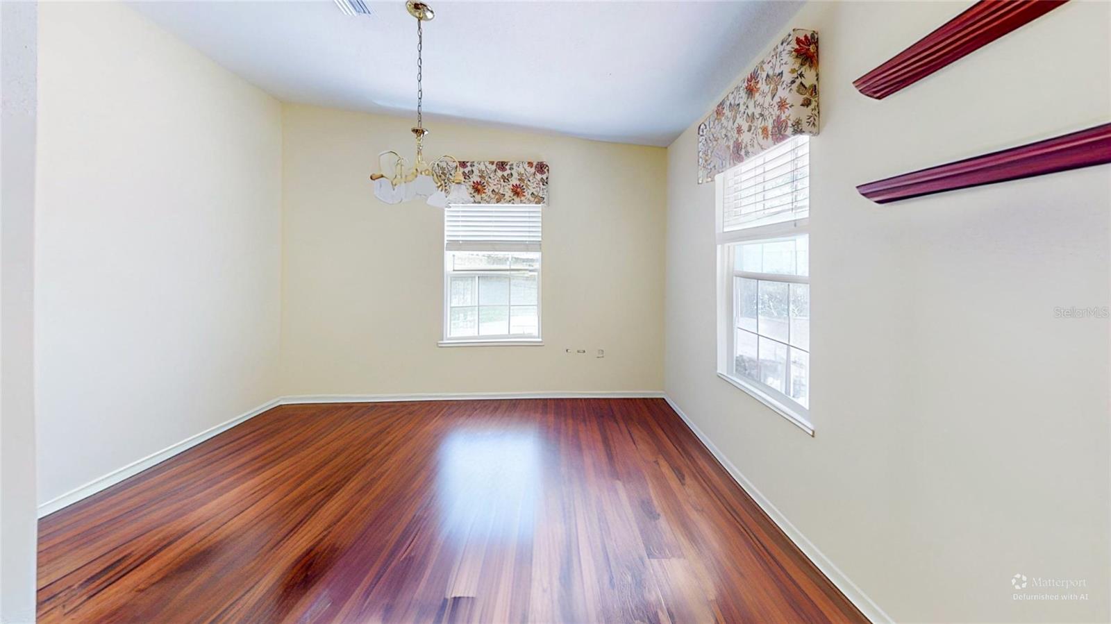 10324 SKEWLEE RD, THONOTOSASSA, FL, 33592