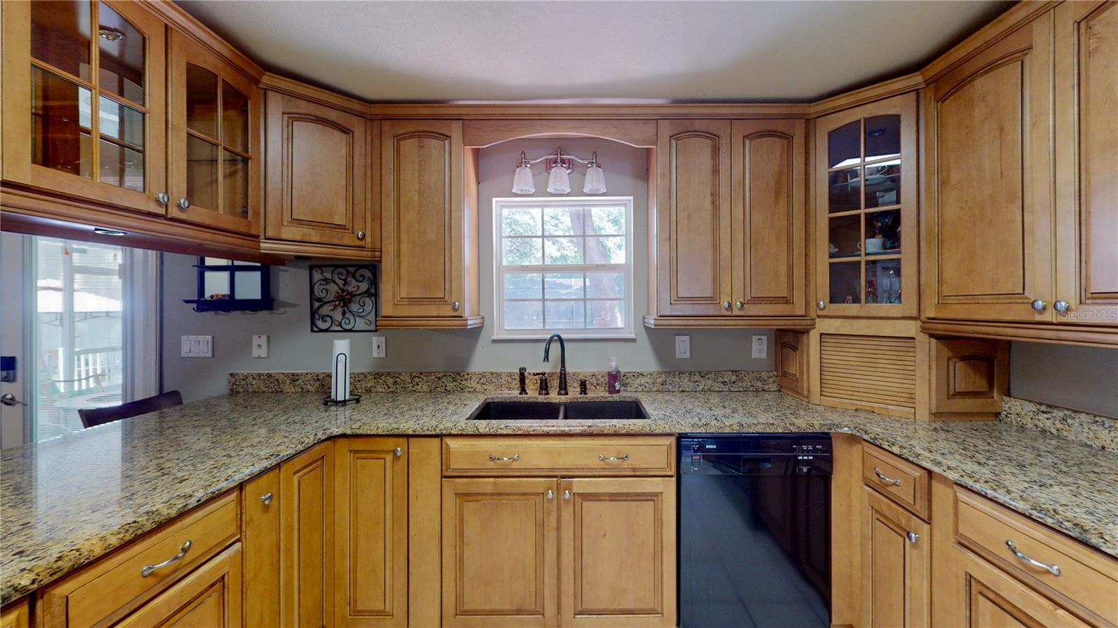 10324 SKEWLEE RD, THONOTOSASSA, FL, 33592