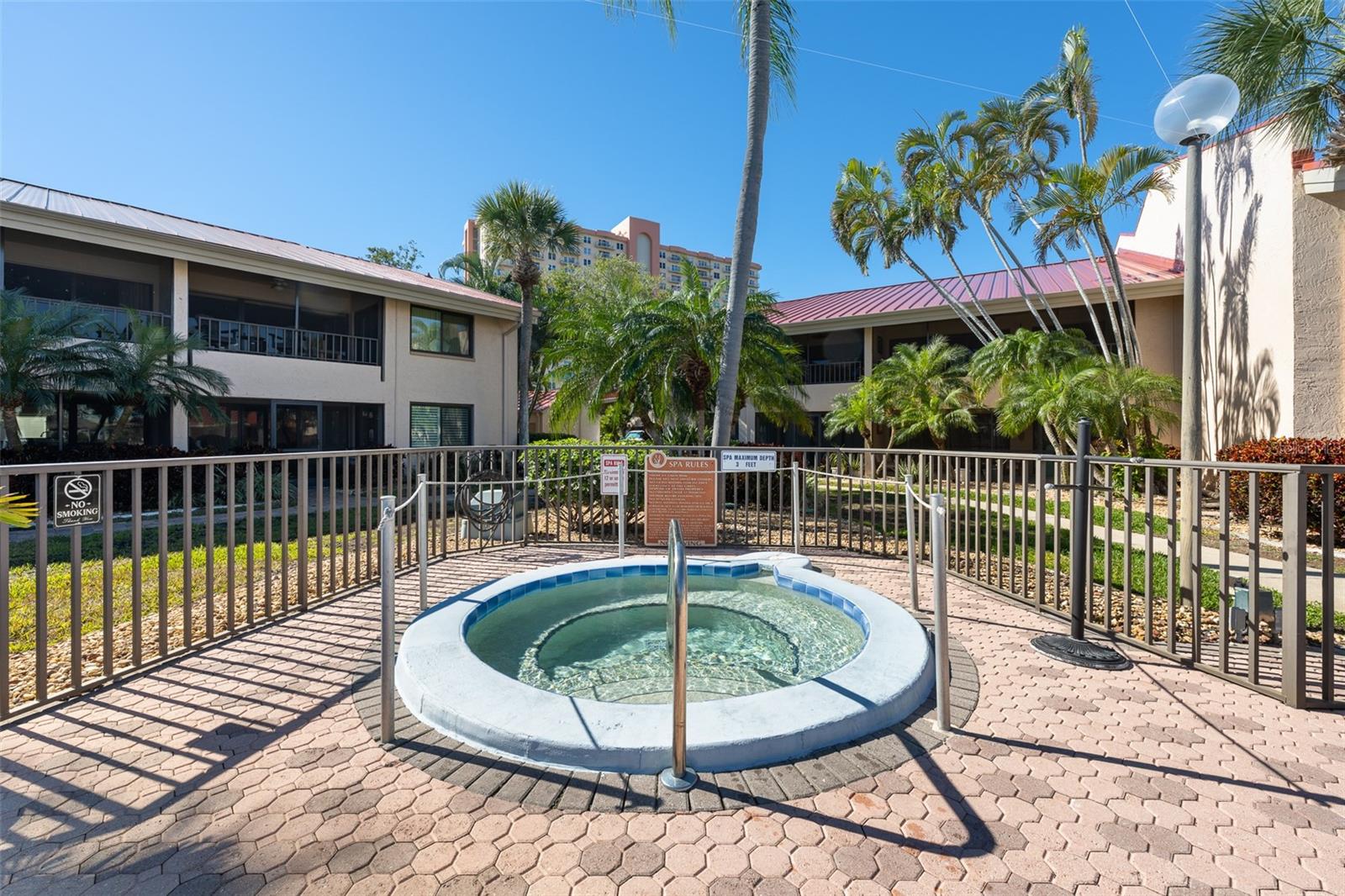 4740 BRITTANY DR S #31, ST PETERSBURG, FL, 33715