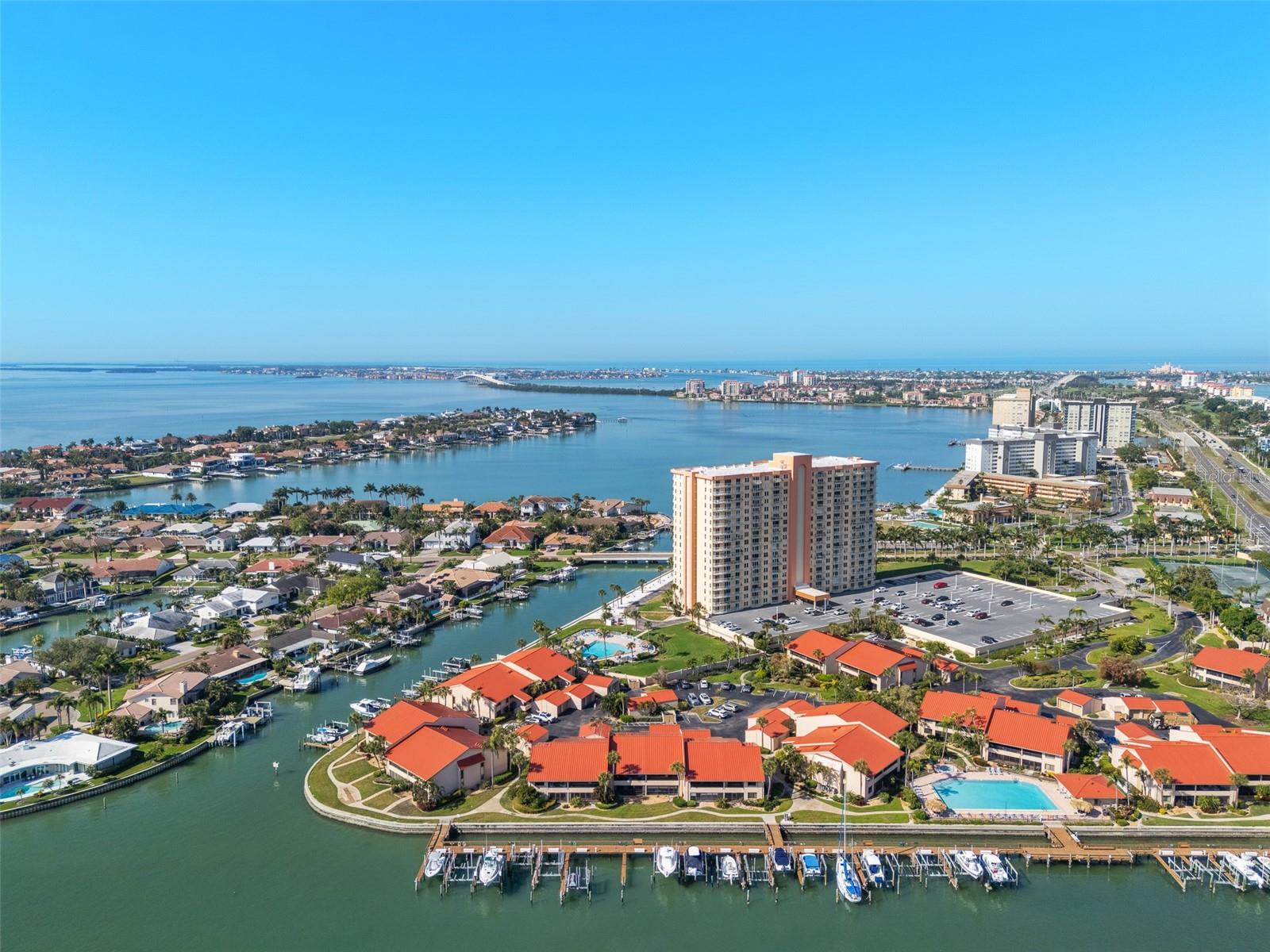 4740 BRITTANY DR S #31, ST PETERSBURG, FL, 33715