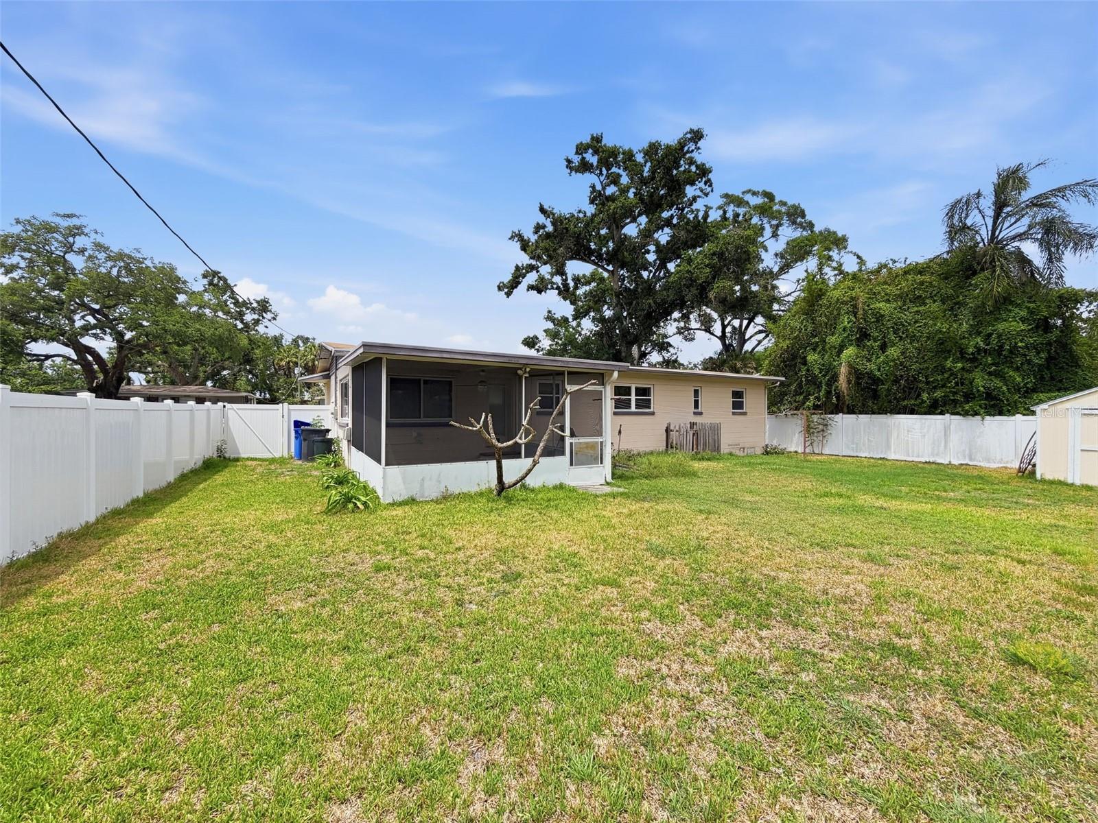 2518 W NORTH ST, TAMPA, FL, 33614