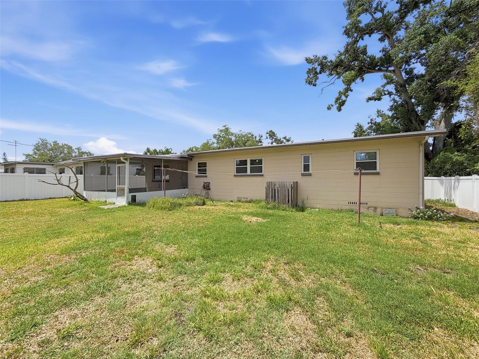 2518 W NORTH ST, TAMPA, FL, 33614