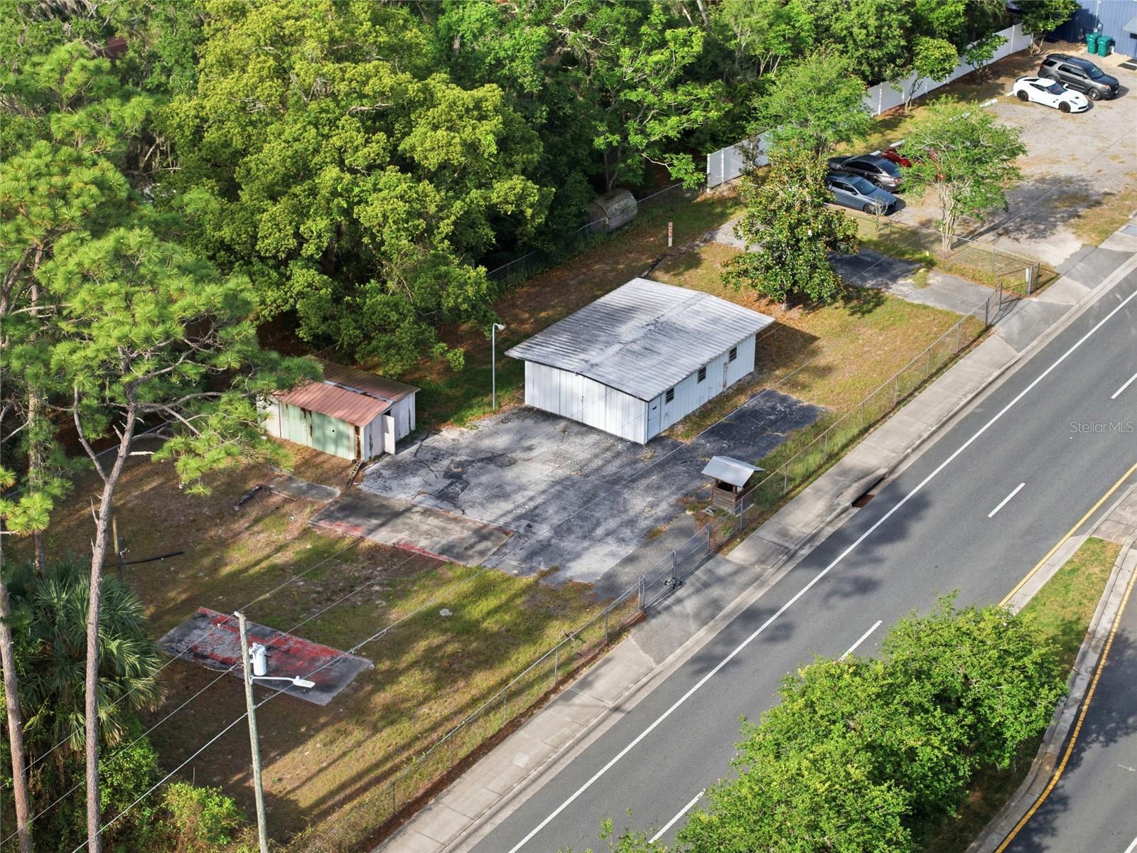 320 HIGHWAY 466, LADY LAKE, FL, 32159