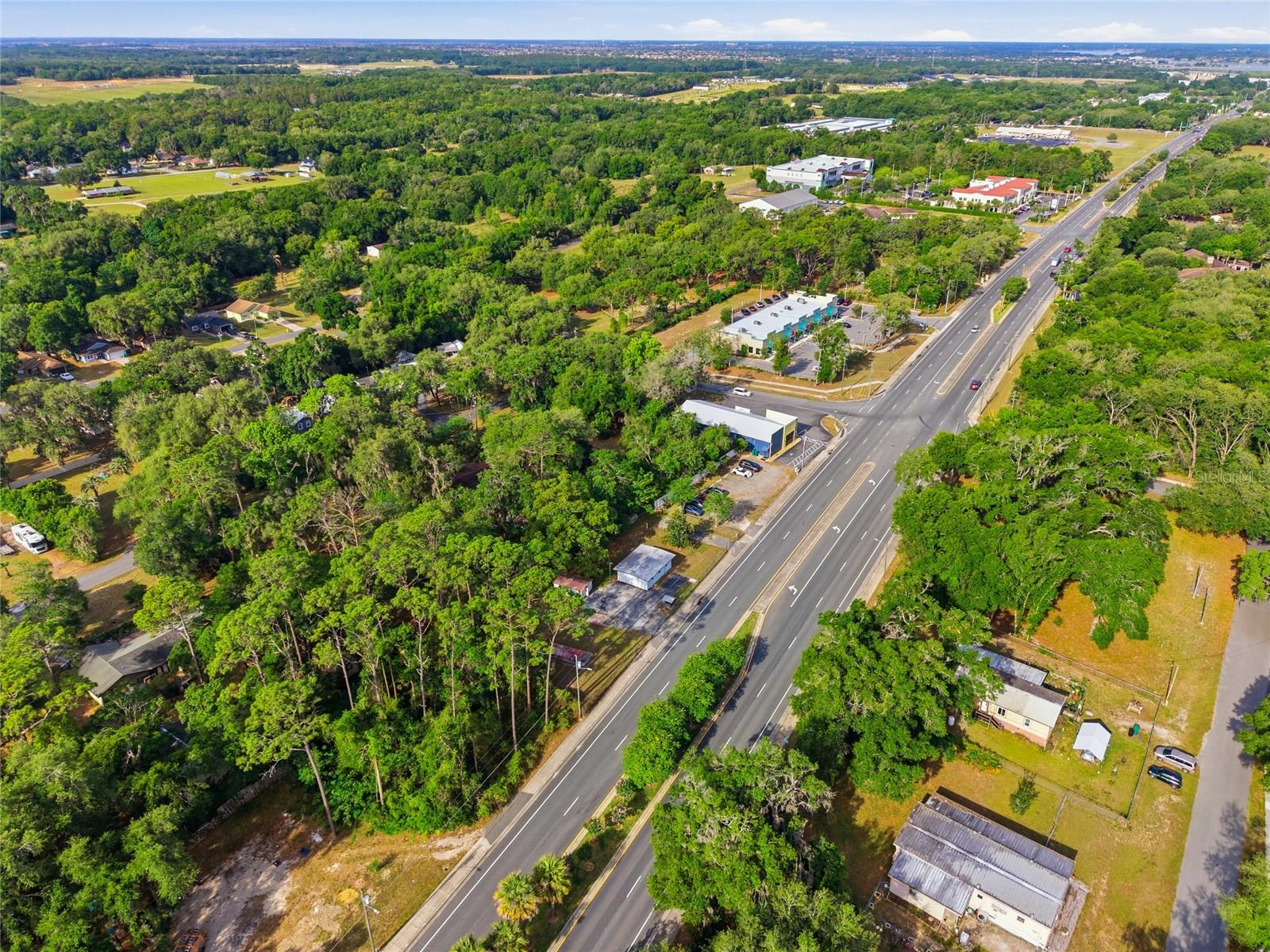320 HIGHWAY 466, LADY LAKE, FL, 32159