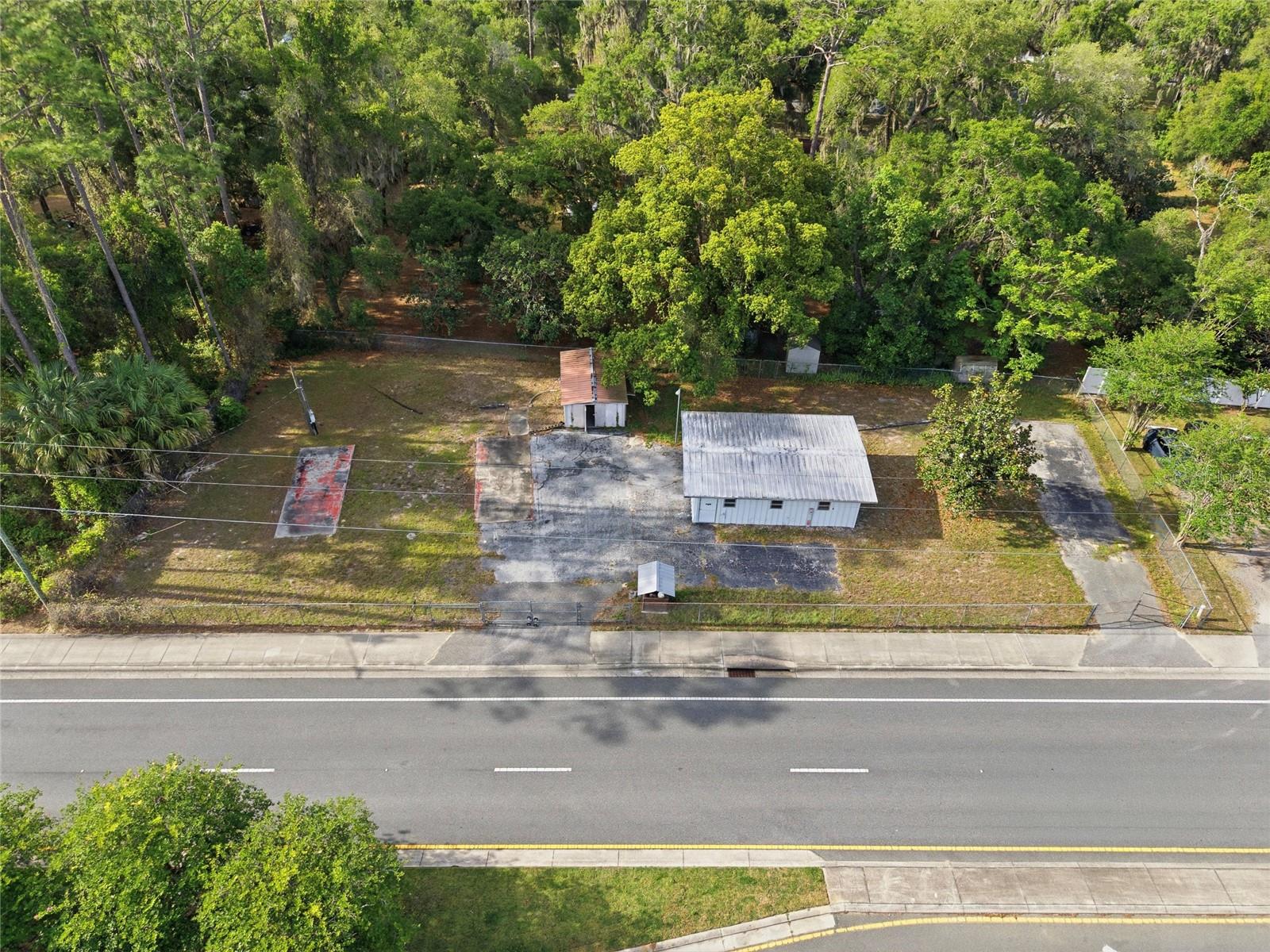 320 HIGHWAY 466, LADY LAKE, FL, 32159