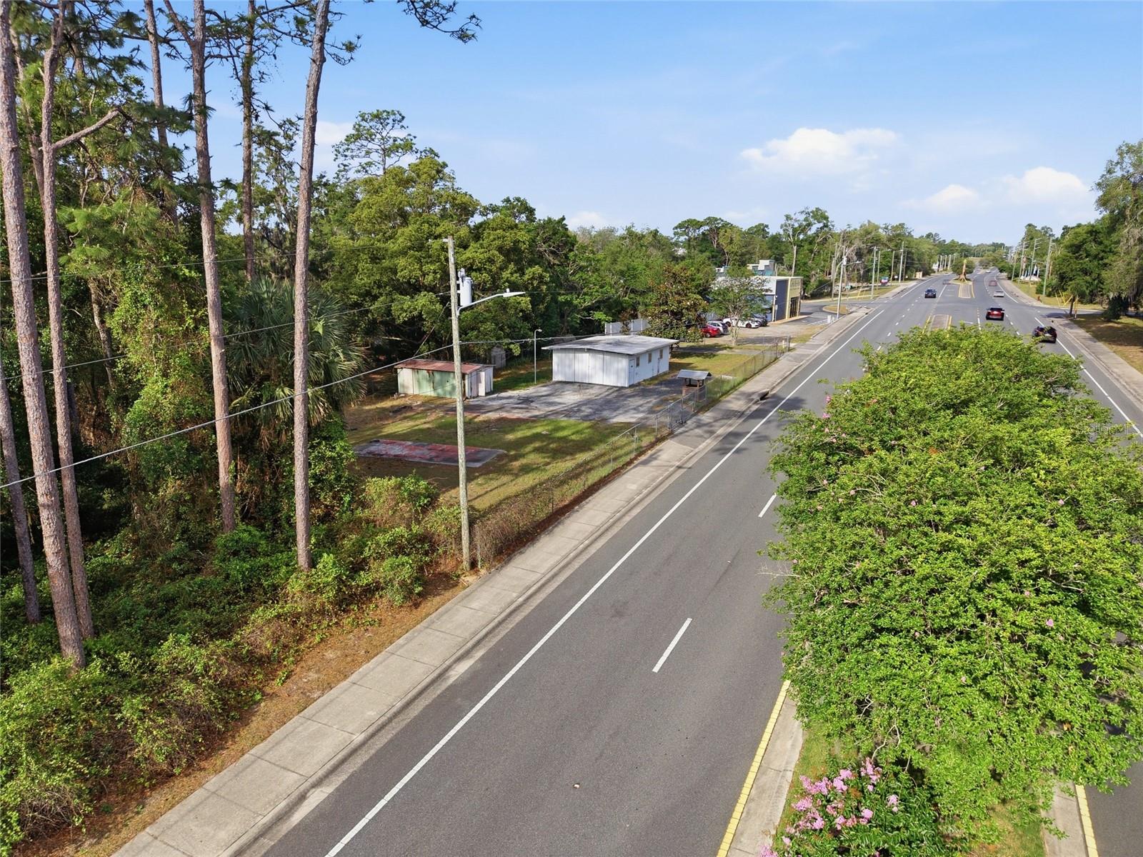 320 HIGHWAY 466, LADY LAKE, FL, 32159