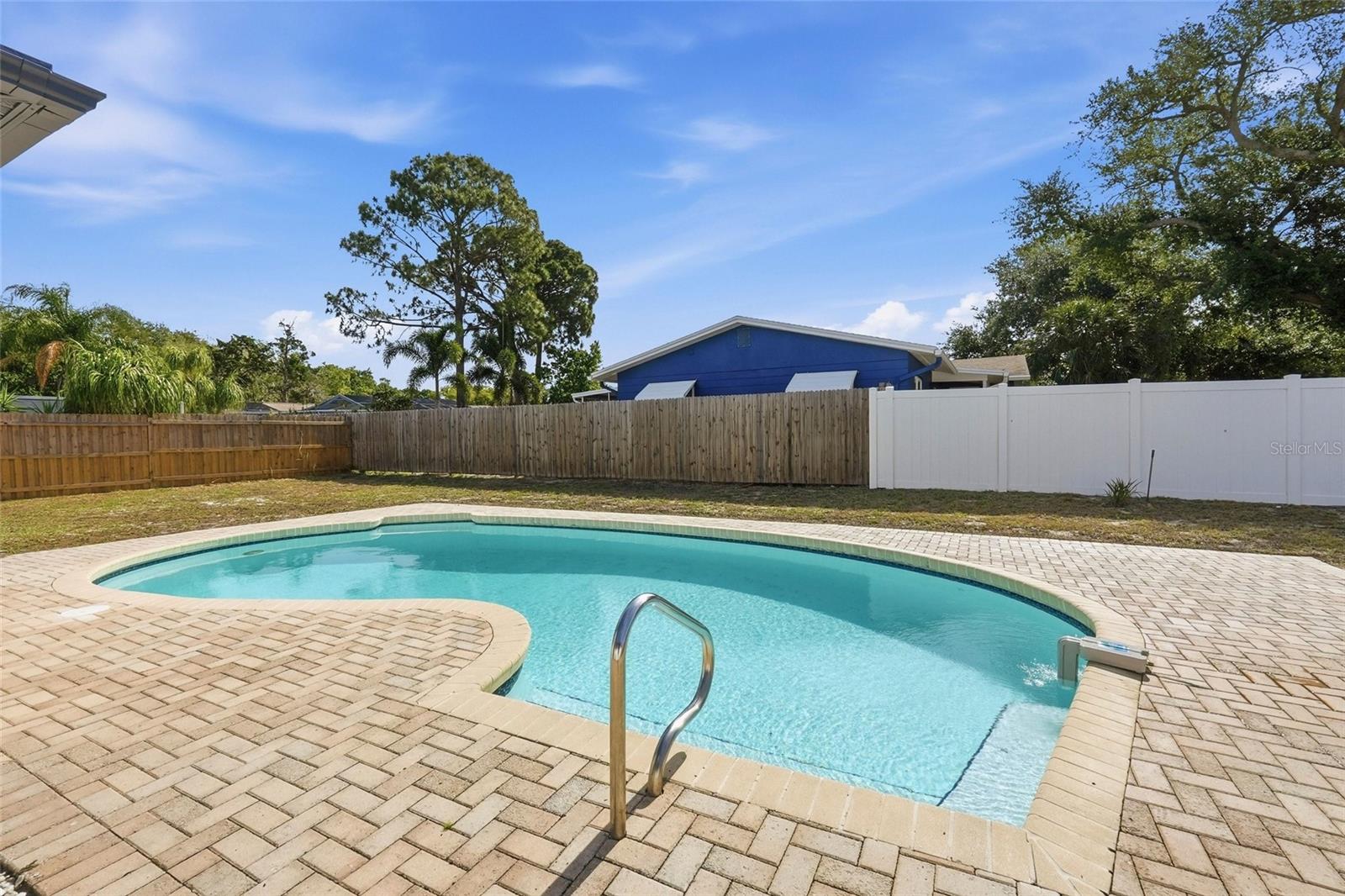 8601 139TH ST, SEMINOLE, FL, 33776