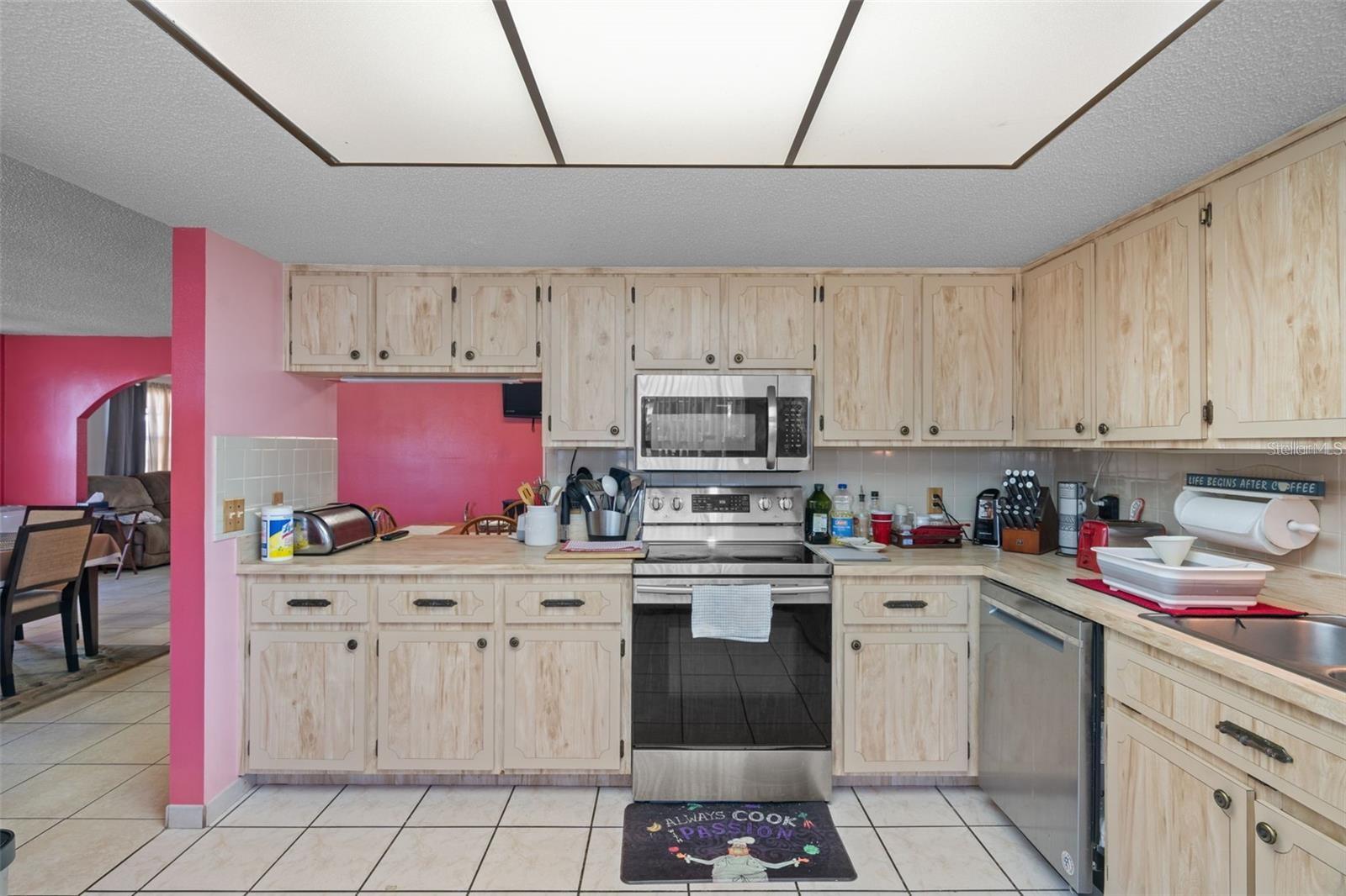 8914 SCHRADER BLVD, PORT RICHEY, FL, 34668