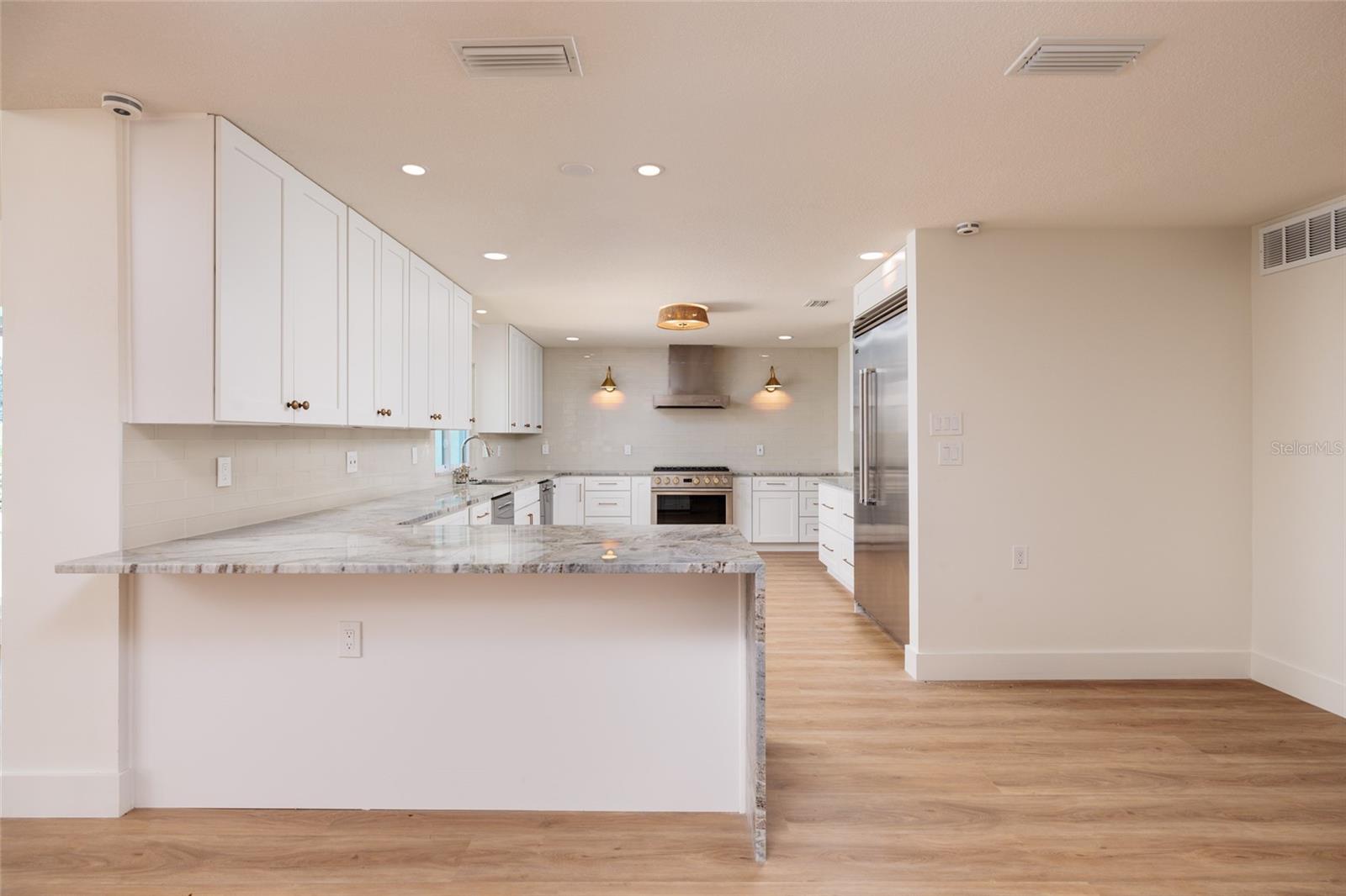 2063 ILLINOIS AVE NE, ST PETERSBURG, FL, 33703