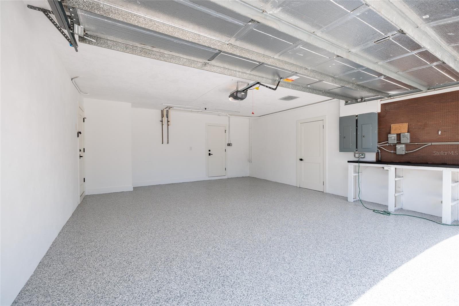 2063 ILLINOIS AVE NE, ST PETERSBURG, FL, 33703