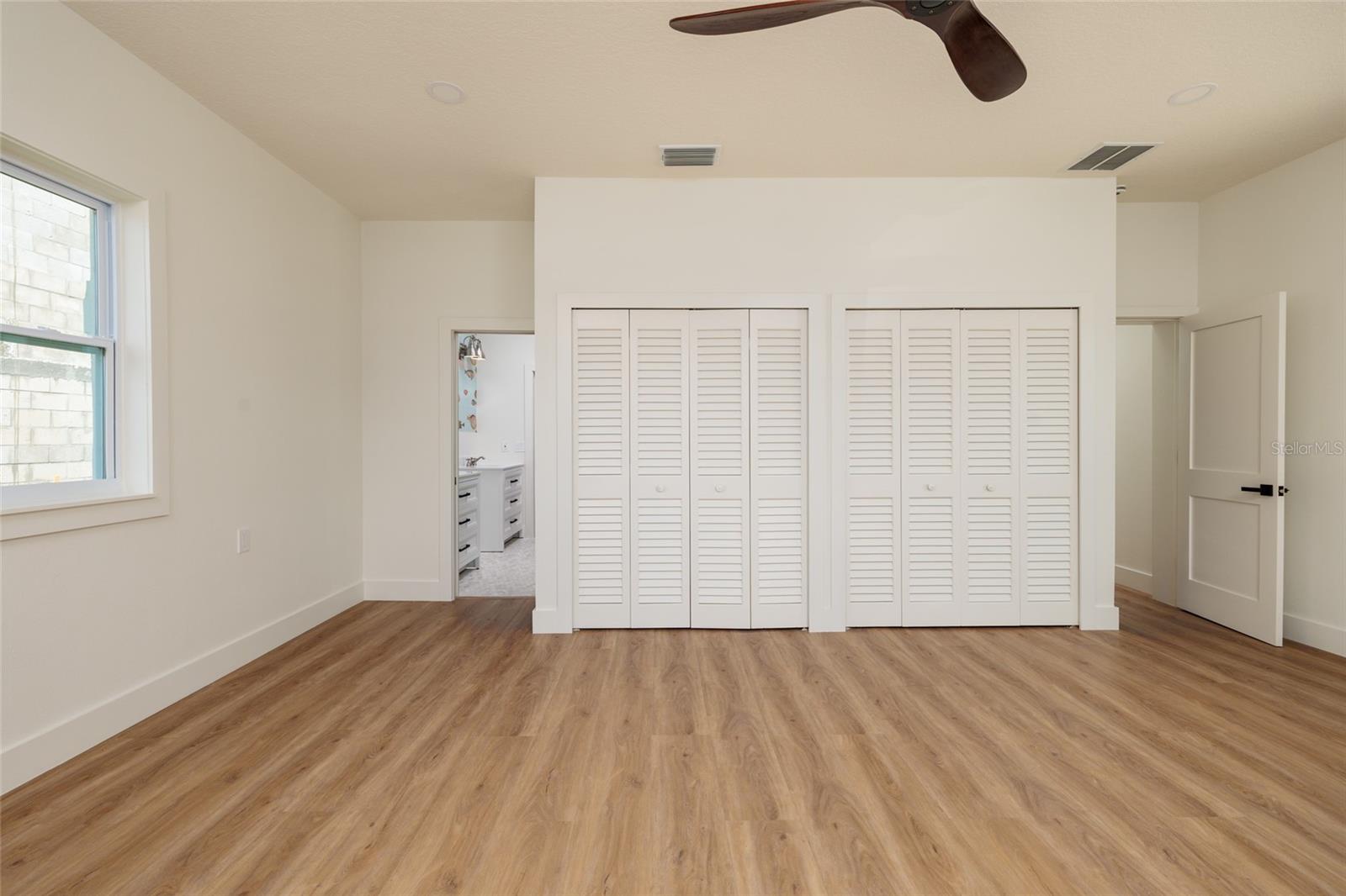 2063 ILLINOIS AVE NE, ST PETERSBURG, FL, 33703