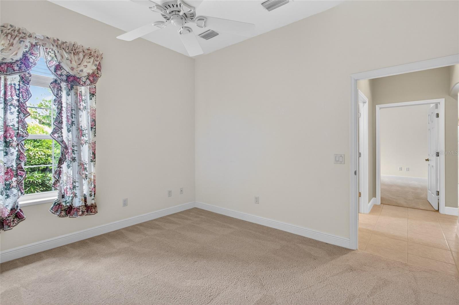 1300 BENNETT PL, THE VILLAGES, FL, 32162