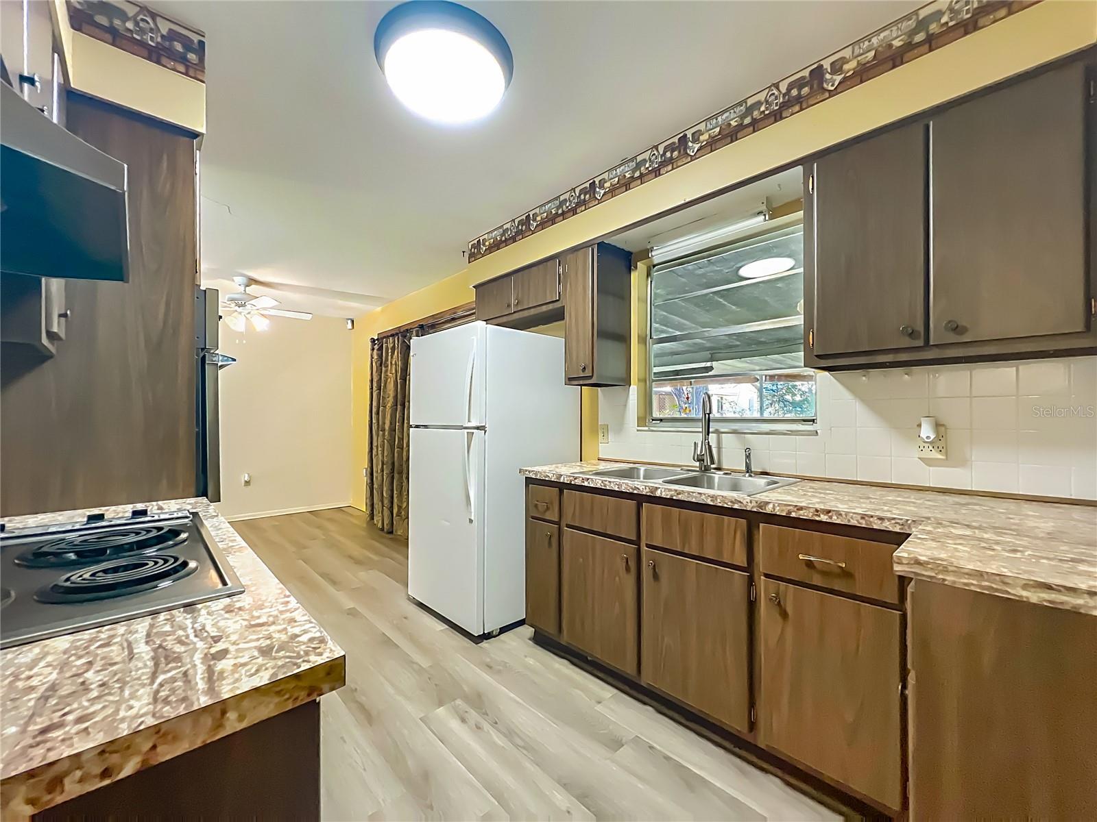 7802 MIZELL ST, COLEMAN, FL, 33521