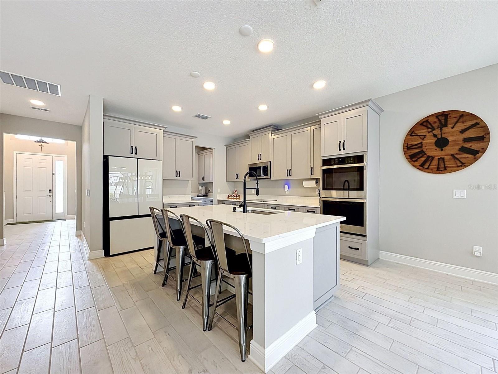 33163 SYCAMORE LEAF DR, WESLEY CHAPEL, FL, 33545