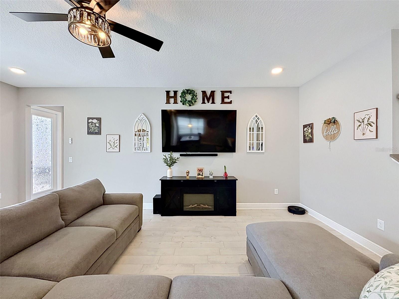 33163 SYCAMORE LEAF DR, WESLEY CHAPEL, FL, 33545