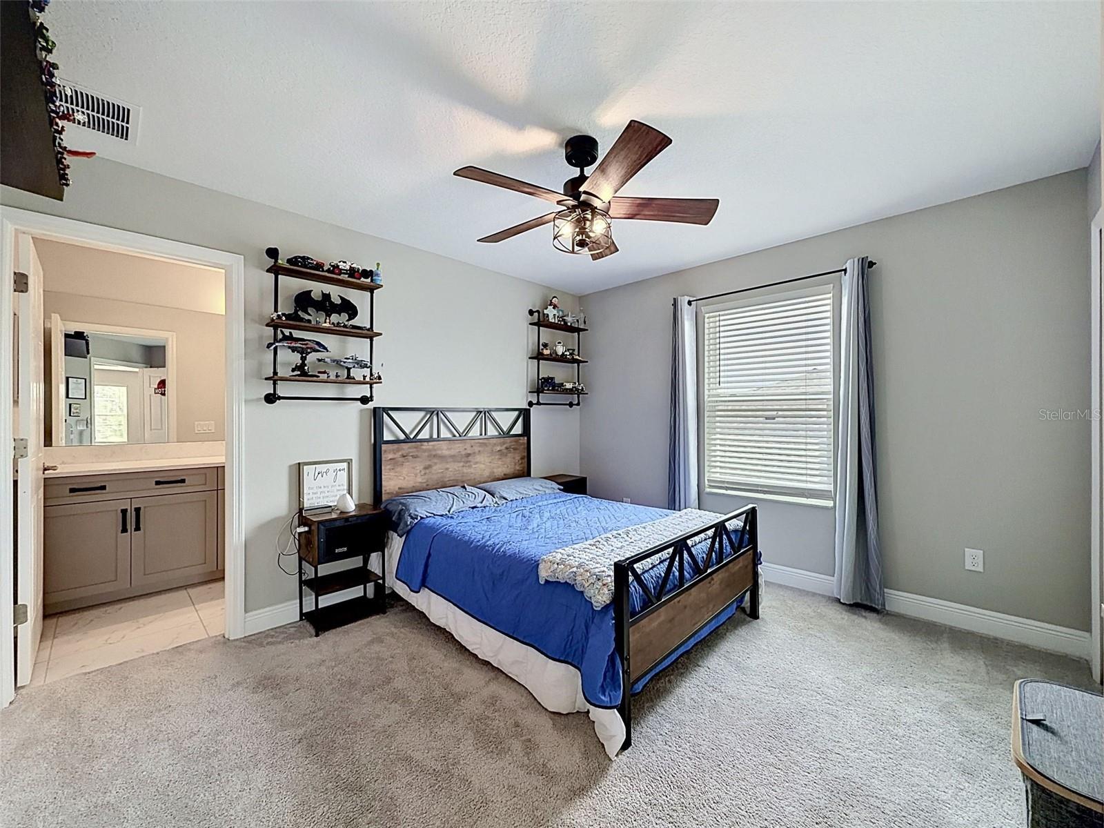 33163 SYCAMORE LEAF DR, WESLEY CHAPEL, FL, 33545