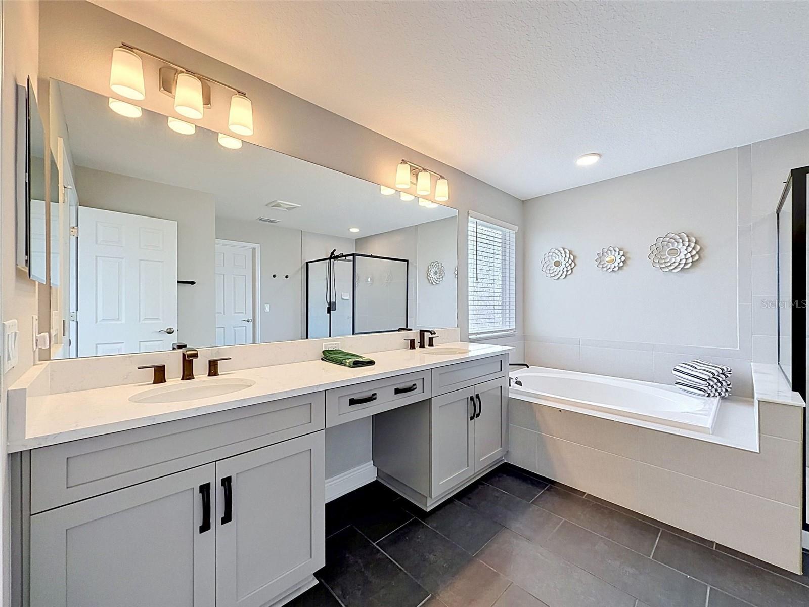 33163 SYCAMORE LEAF DR, WESLEY CHAPEL, FL, 33545