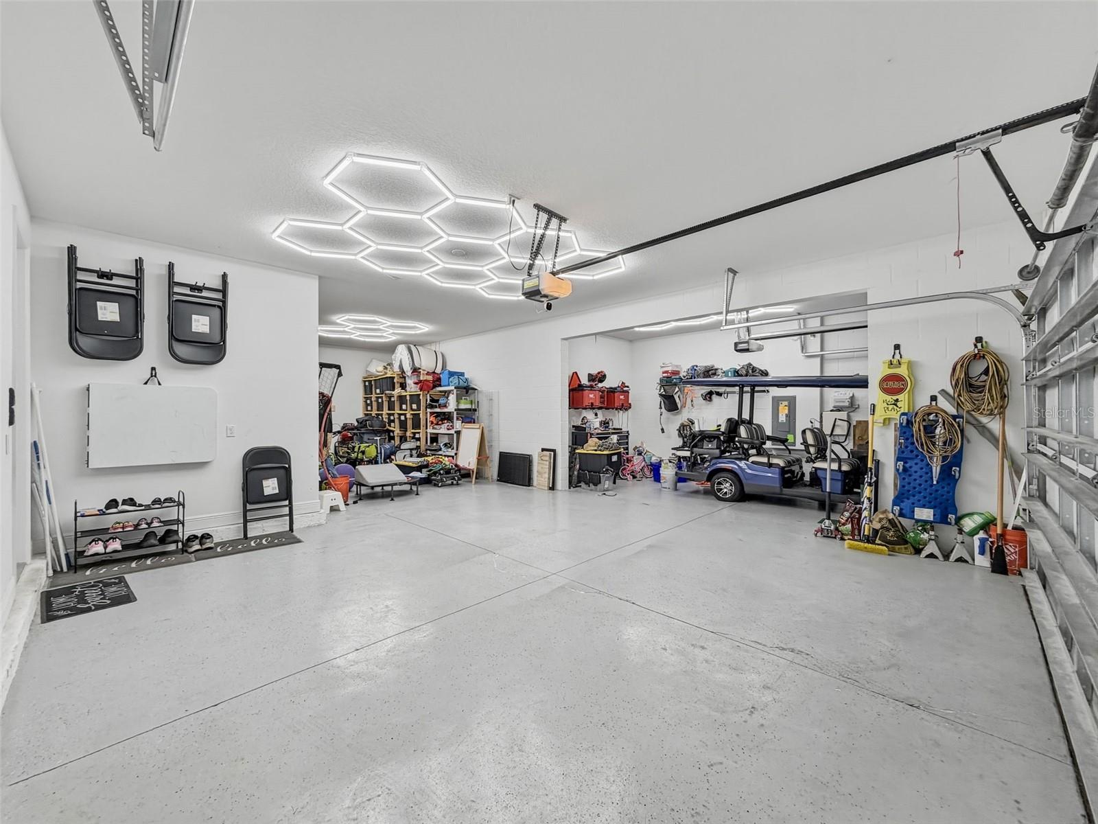 33163 SYCAMORE LEAF DR, WESLEY CHAPEL, FL, 33545