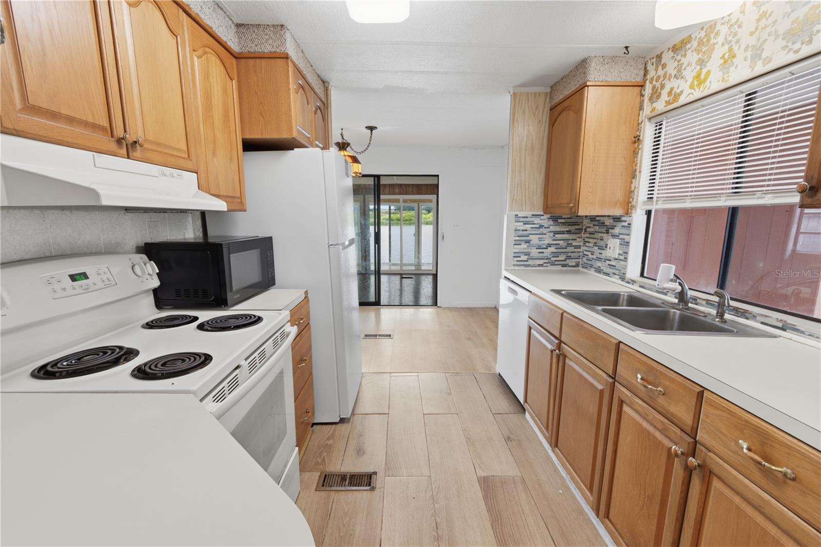 1025 CARVER ST, LAKE WALES, FL, 33853