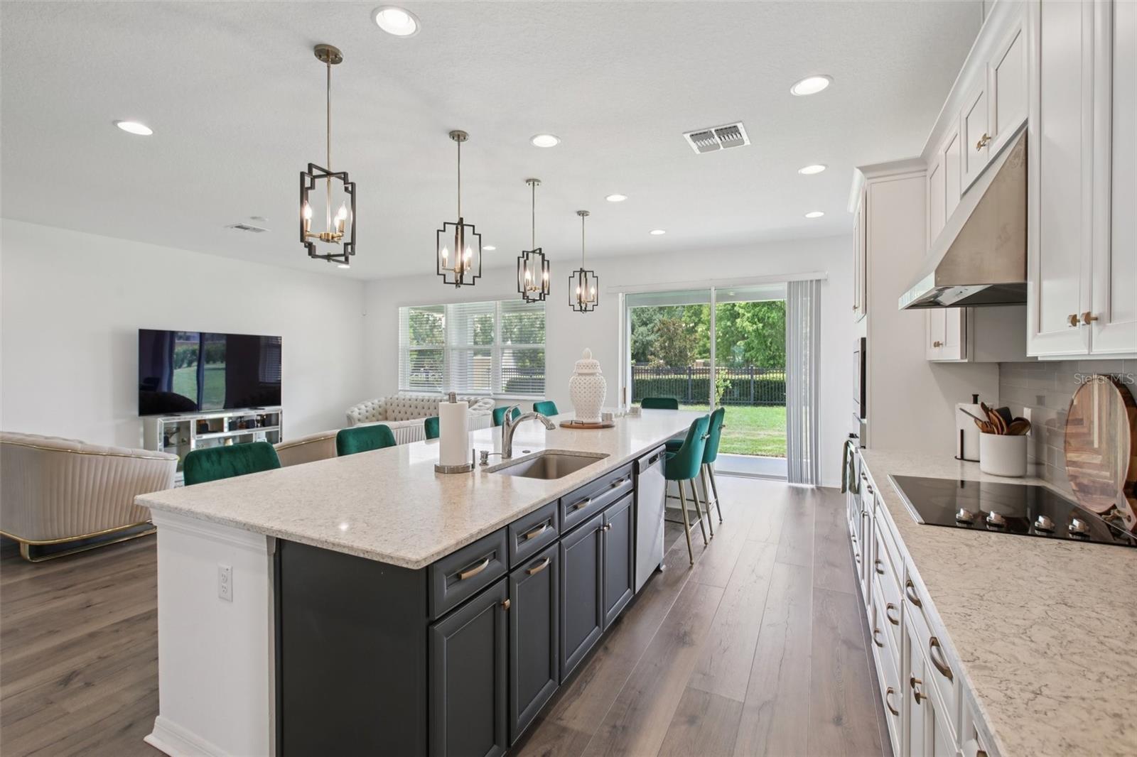 9508 PYRENEES PL, SEFFNER, FL, 33584