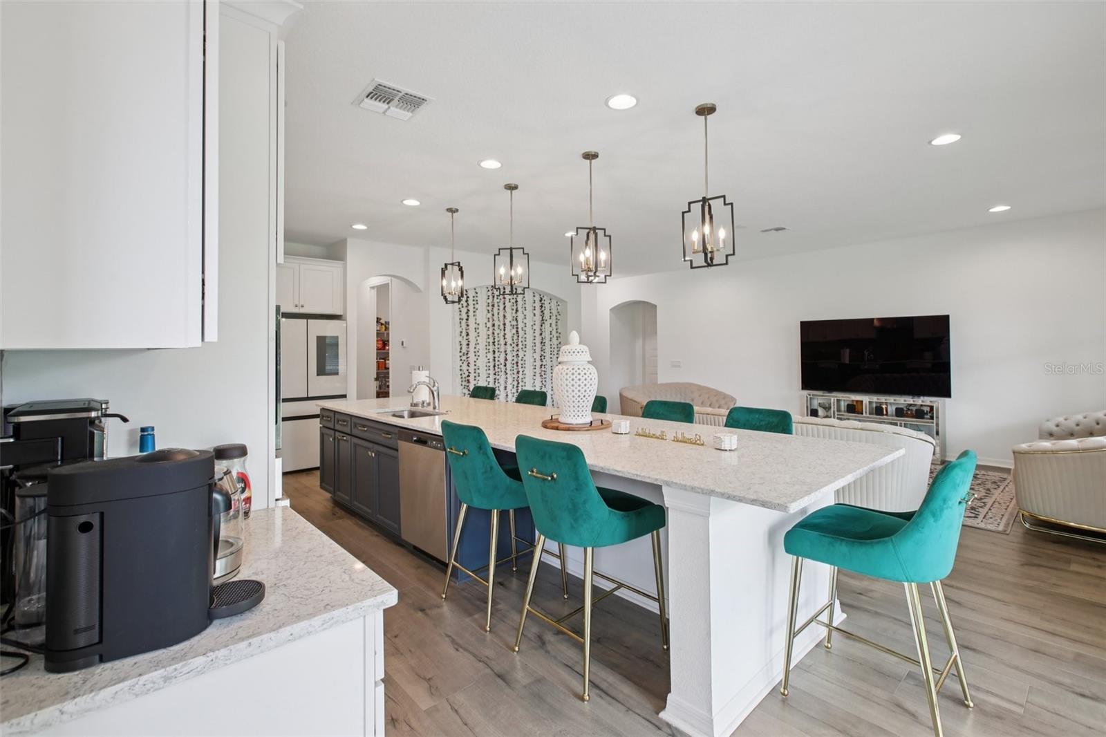 9508 PYRENEES PL, SEFFNER, FL, 33584