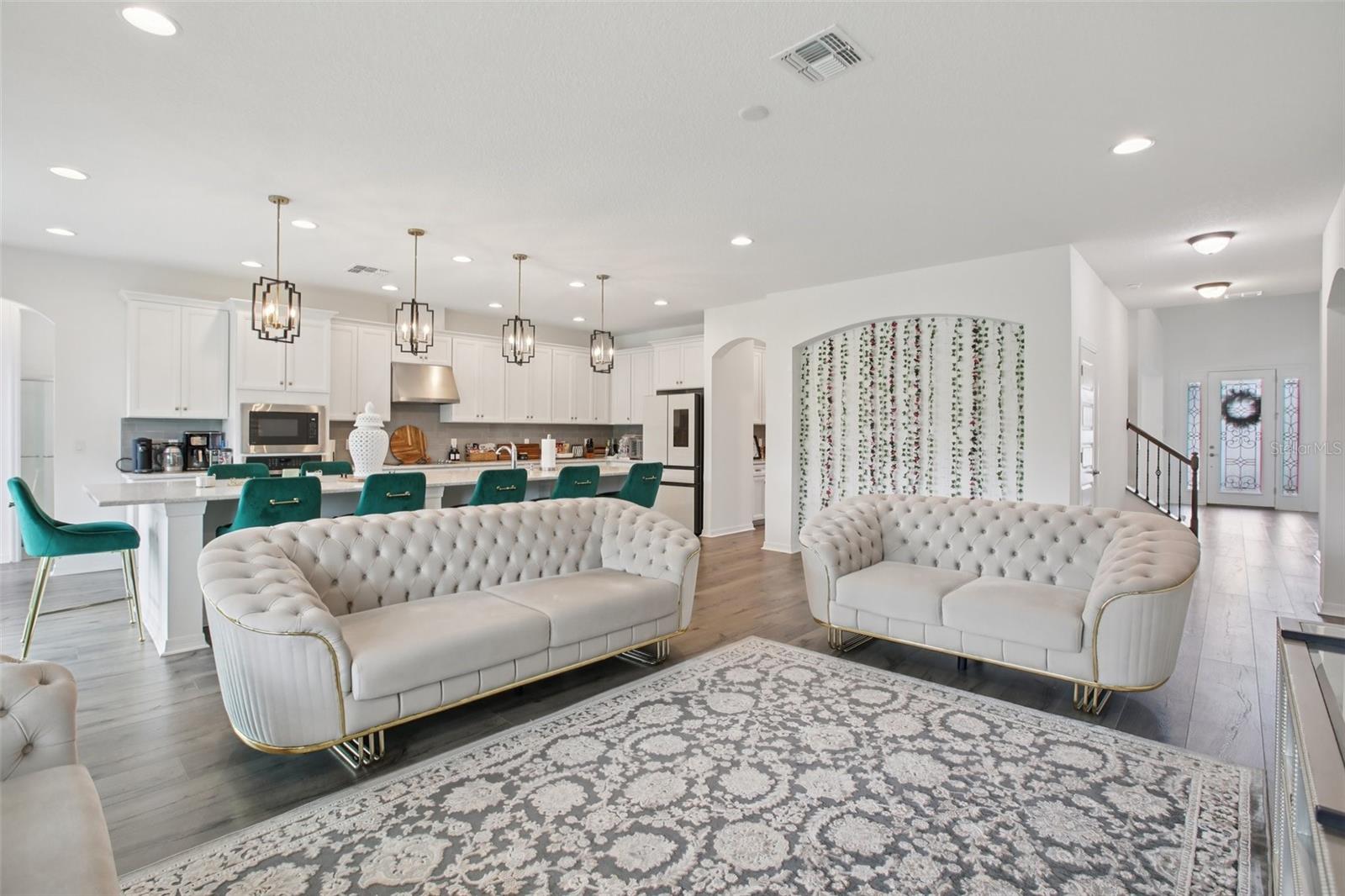 9508 PYRENEES PL, SEFFNER, FL, 33584