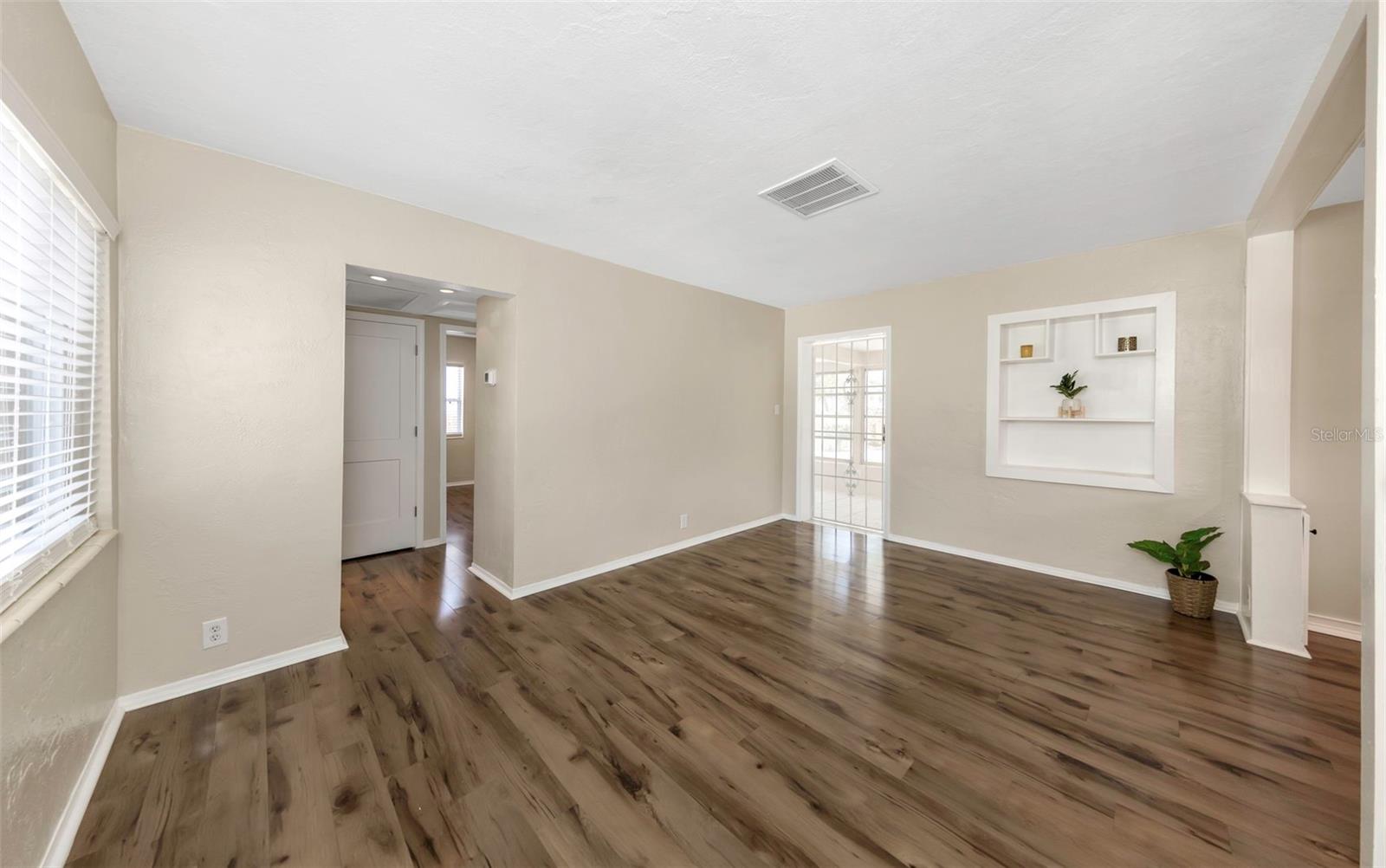3200 33RD AVE N, ST PETERSBURG, FL, 33713