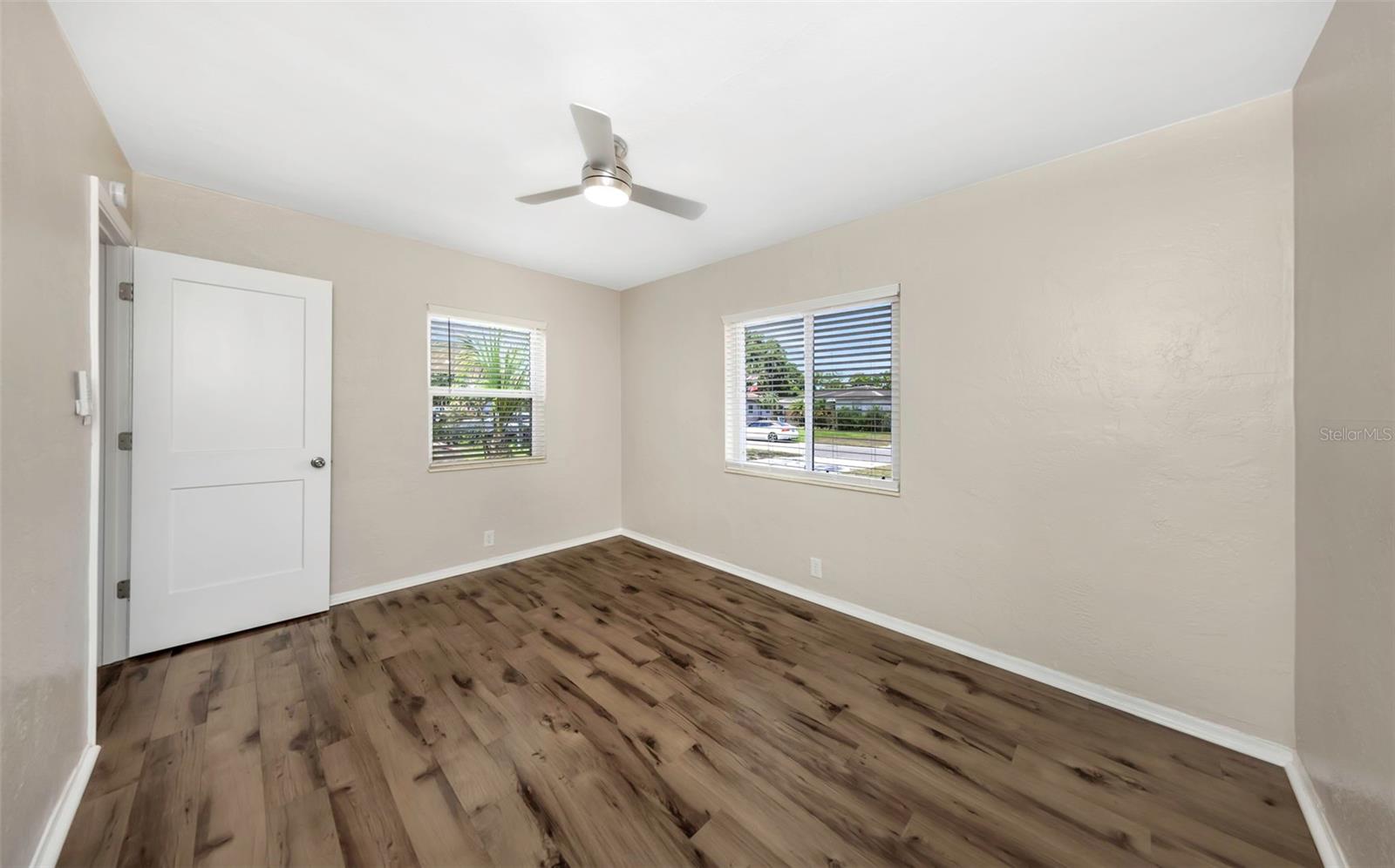 3200 33RD AVE N, ST PETERSBURG, FL, 33713
