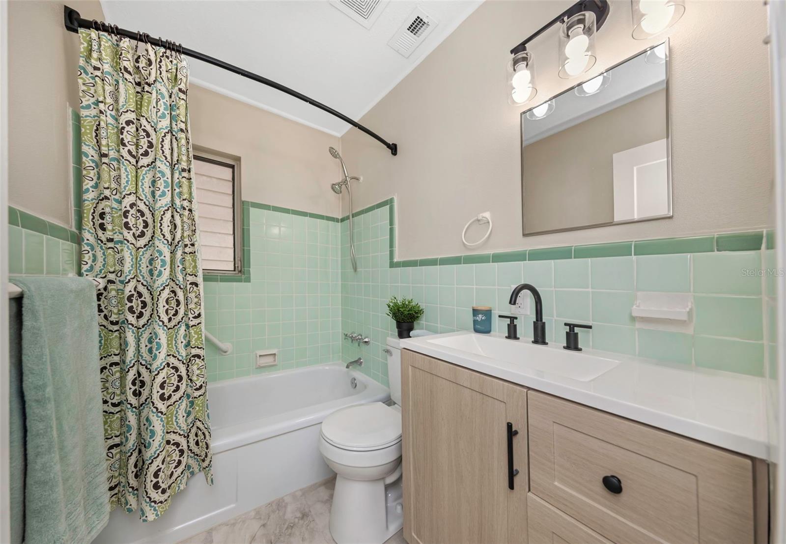 3200 33RD AVE N, ST PETERSBURG, FL, 33713
