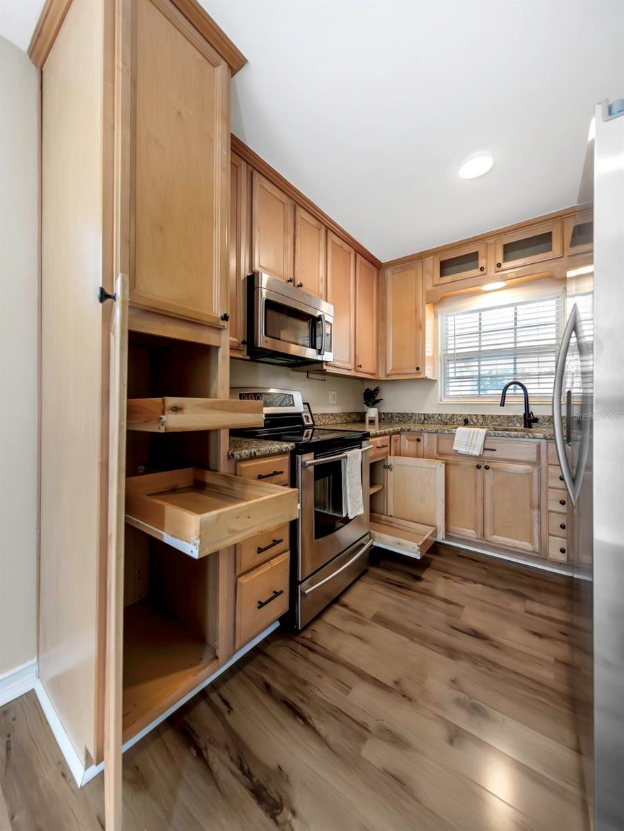 3200 33RD AVE N, ST PETERSBURG, FL, 33713