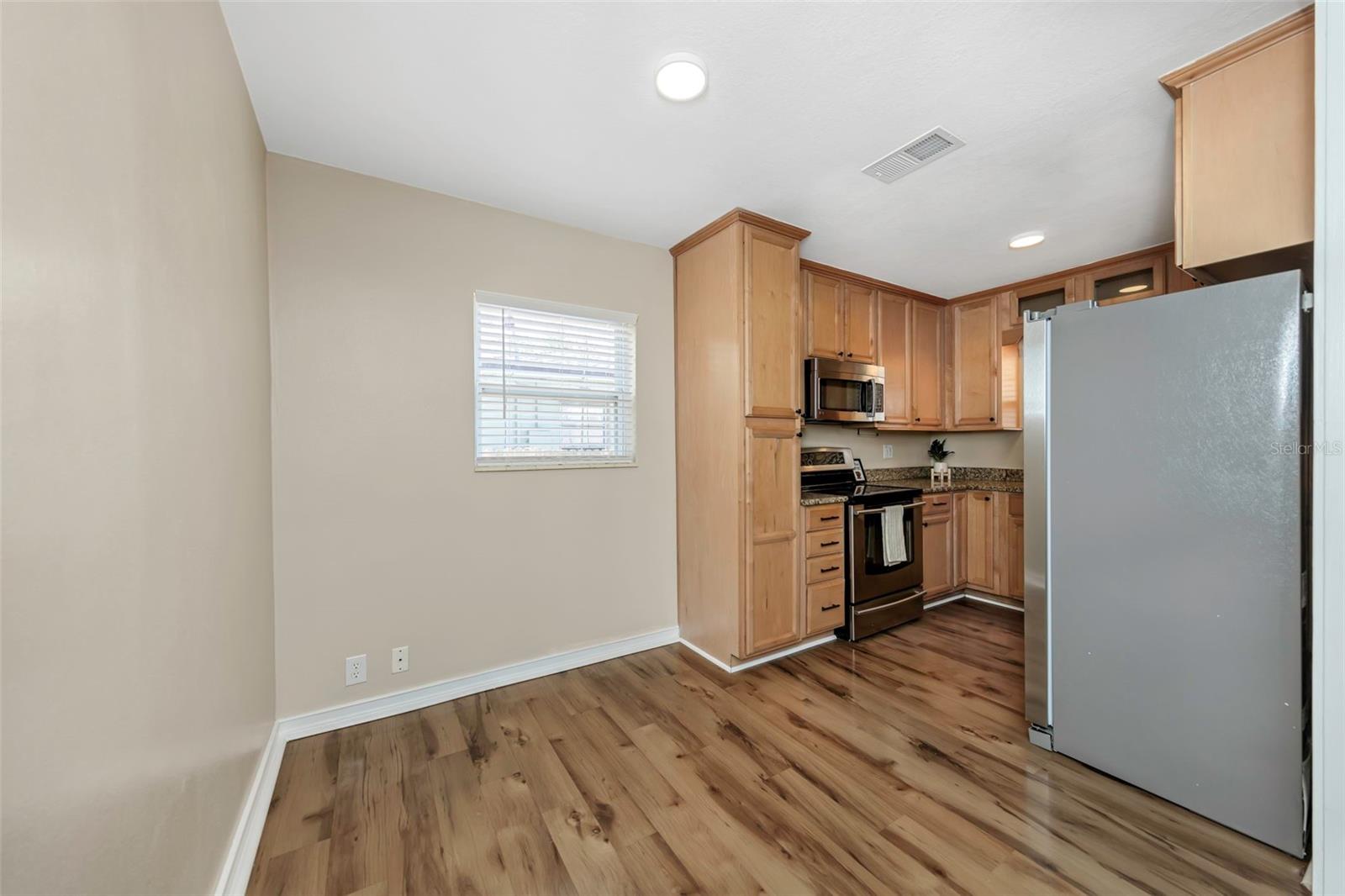 3200 33RD AVE N, ST PETERSBURG, FL, 33713