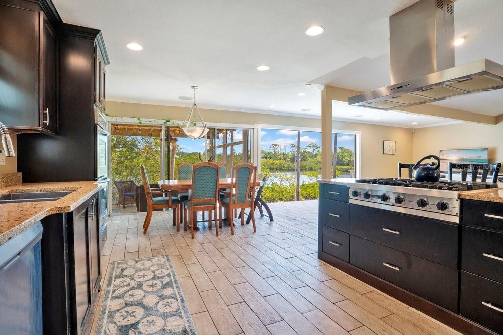 3858 SHORE BLVD, OLDSMAR, FL, 34677