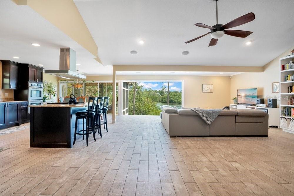3858 SHORE BLVD, OLDSMAR, FL, 34677
