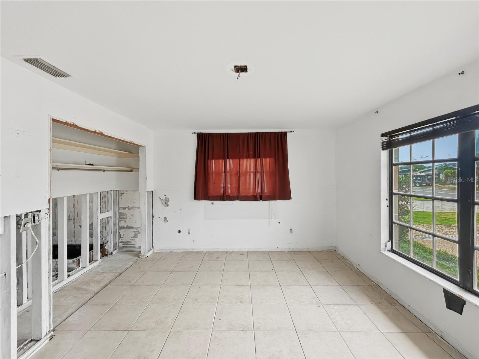 750 115TH AVE, TREASURE ISLAND, FL, 33706